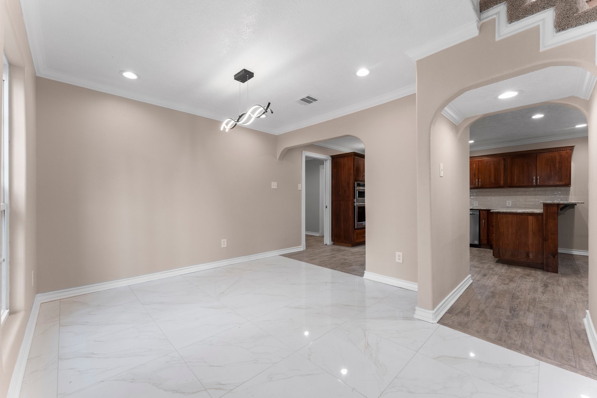 420 E Lake Drive Property Photo 6