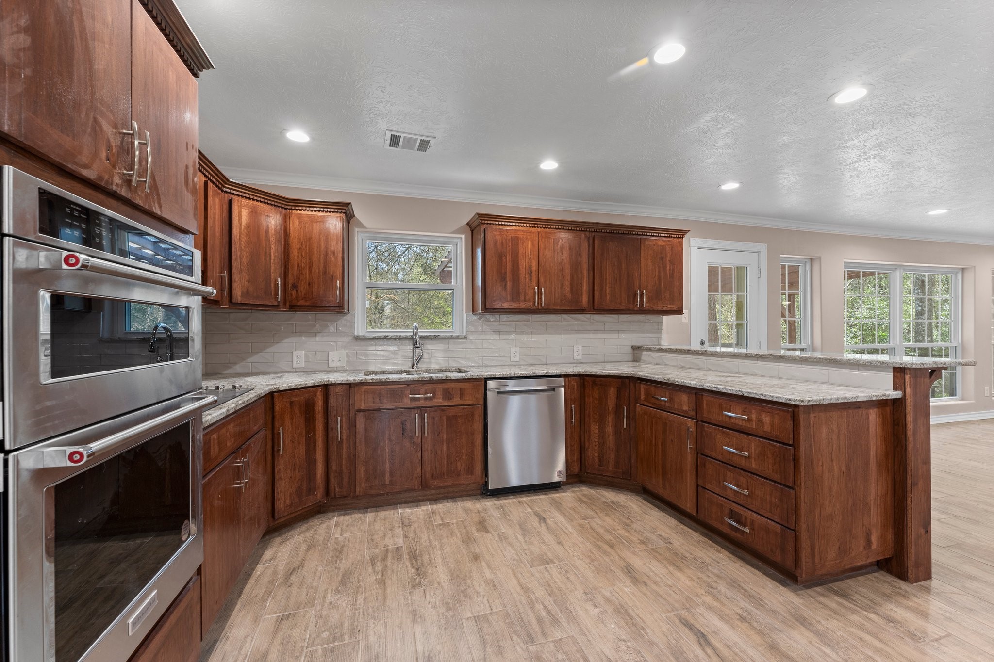 420 E Lake Drive Property Photo 8