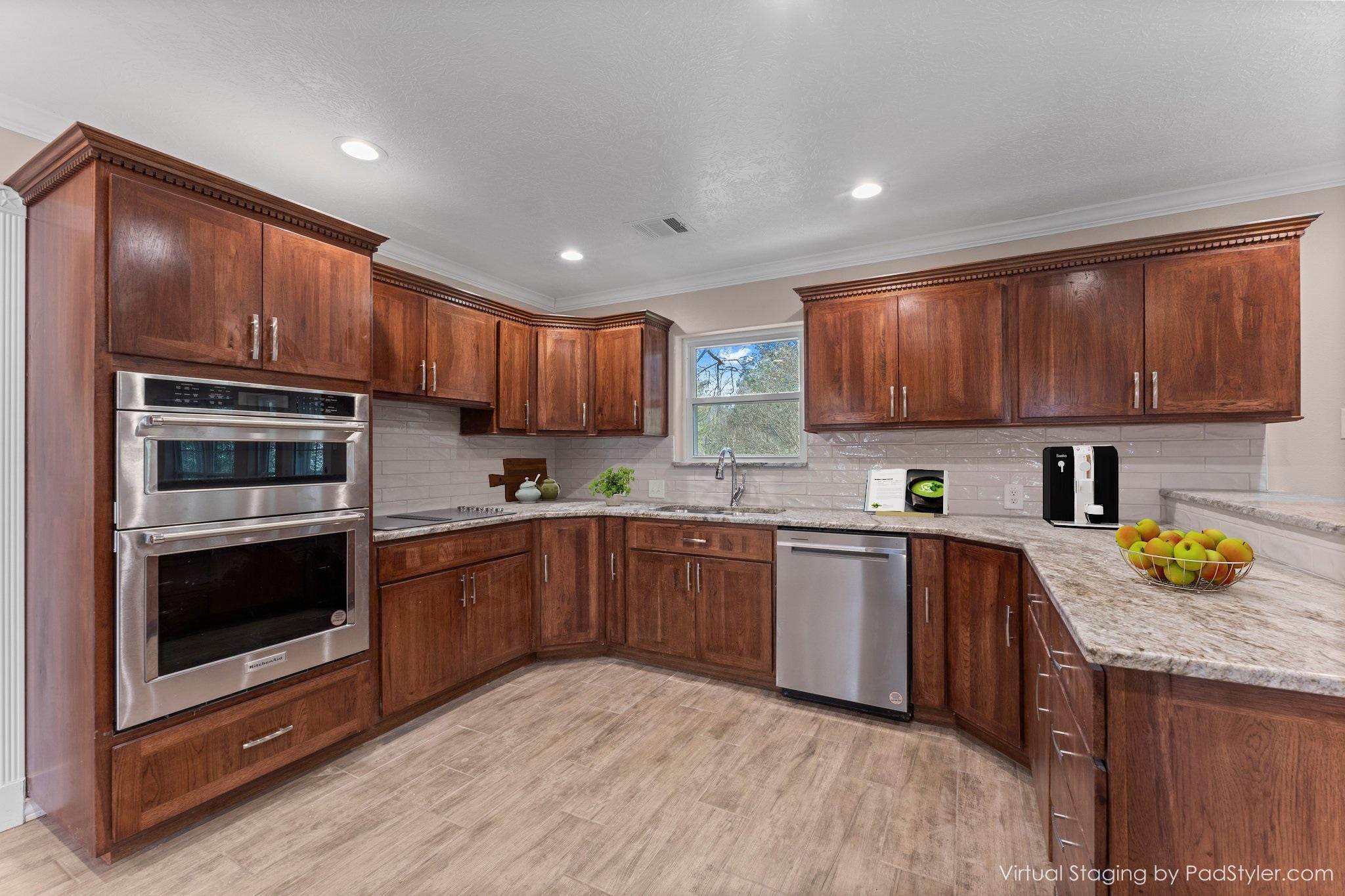 420 E Lake Drive Property Photo 9