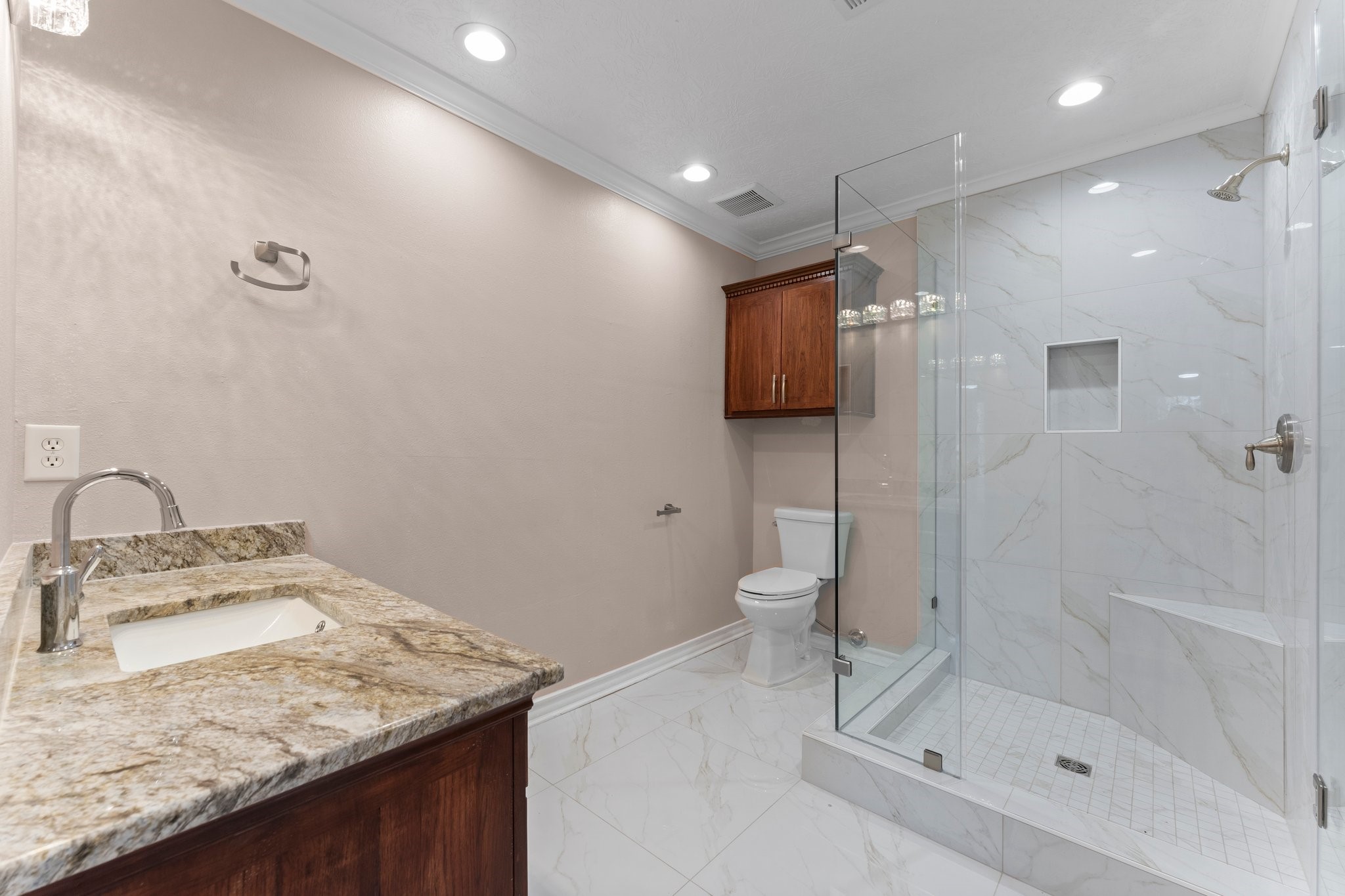 420 E Lake Drive Property Photo 23