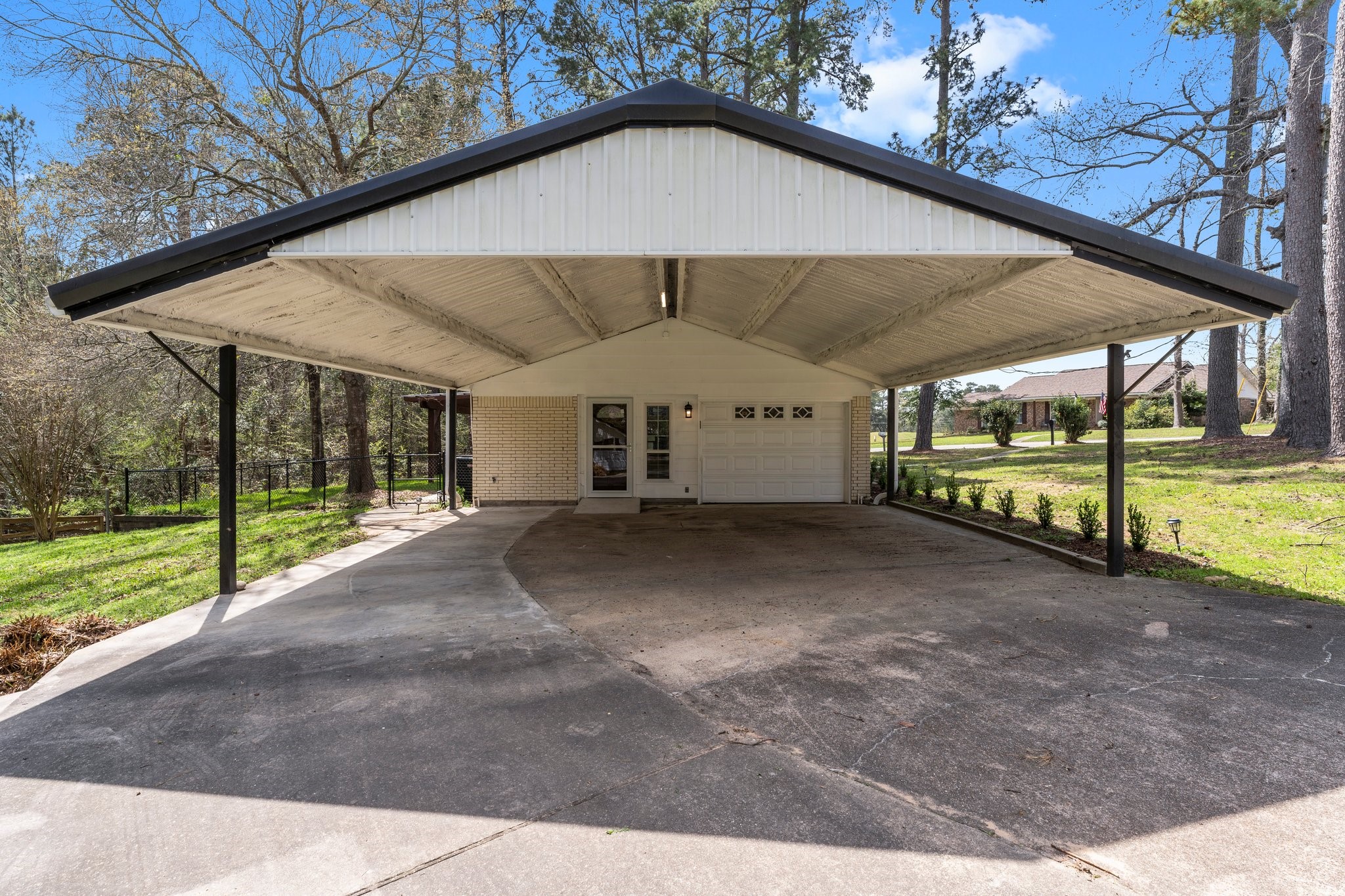 420 E Lake Drive Property Photo 33