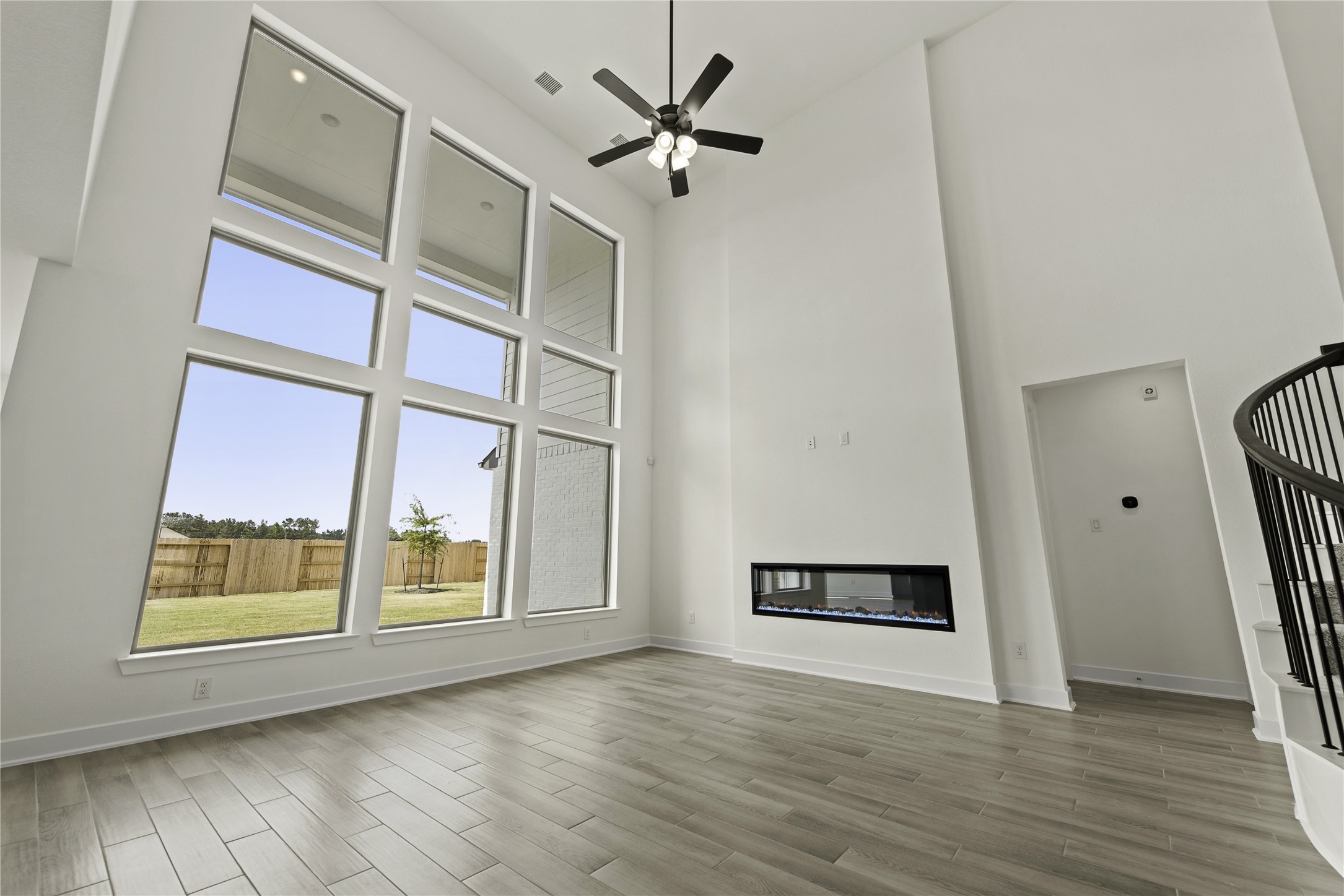 15667 Broadway Bend Drive Property Photo 4