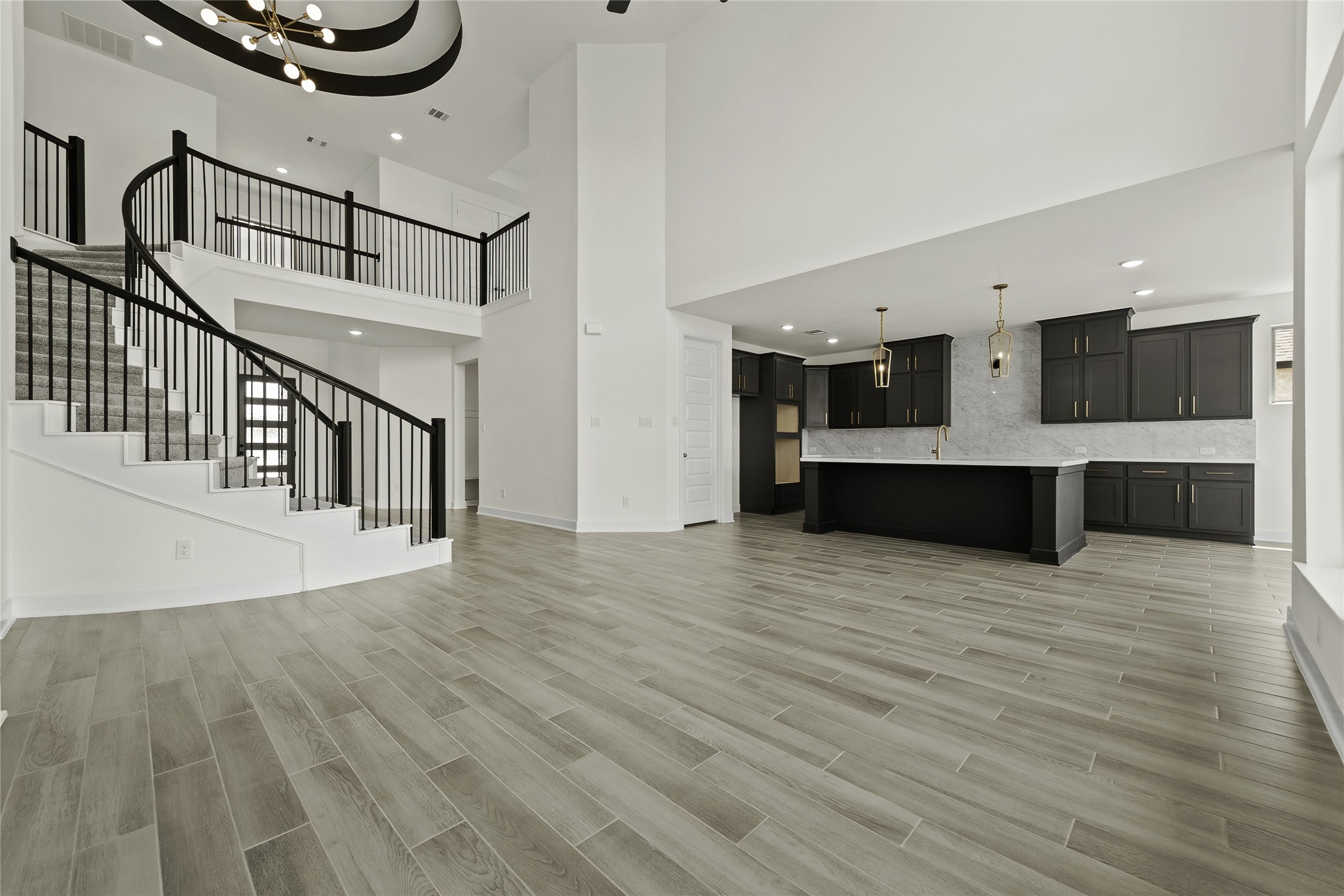 15667 Broadway Bend Drive Property Photo 5