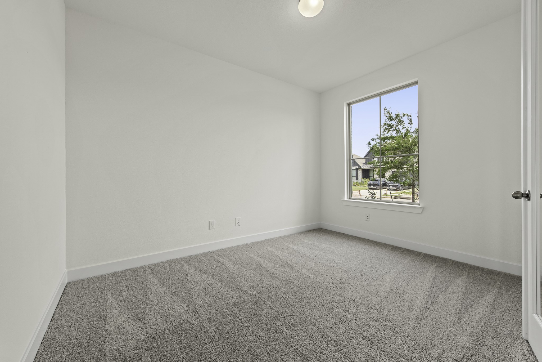 15667 Broadway Bend Drive Property Photo 7