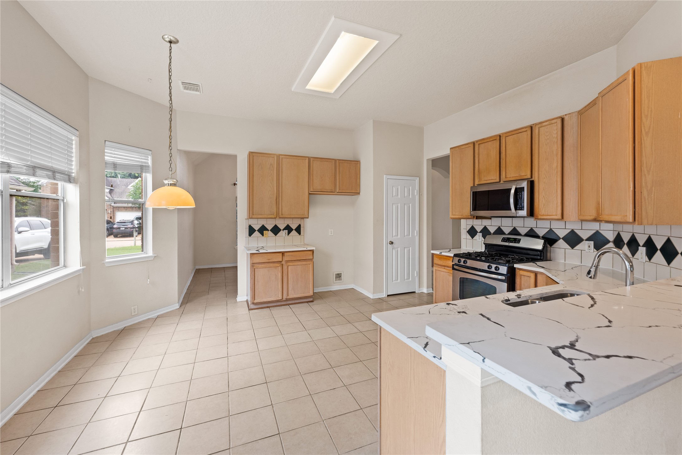 3106 Birchleaf Drive Property Photo 4
