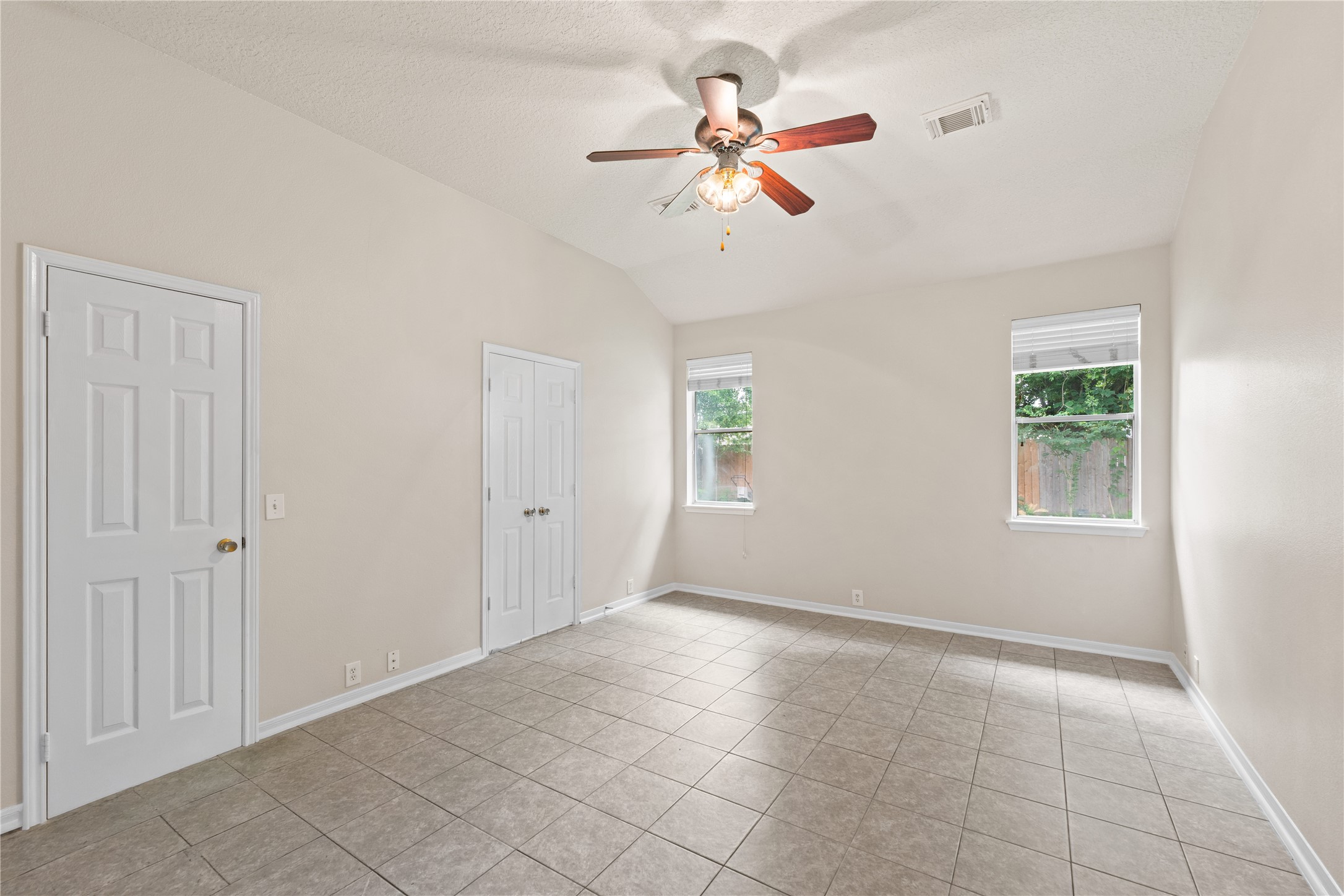 3106 Birchleaf Drive Property Photo 6