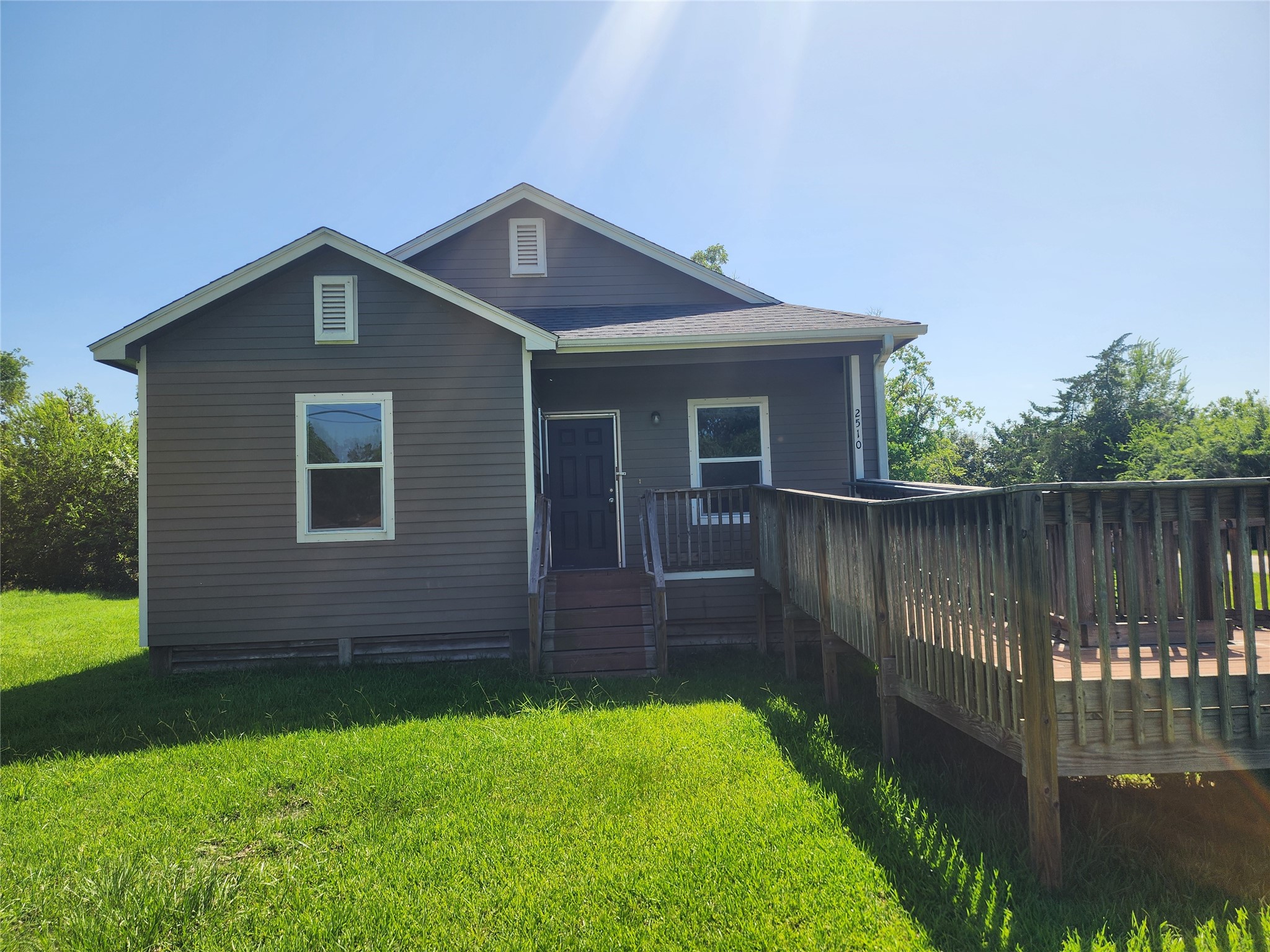 2510 24th Street Property Photo 1