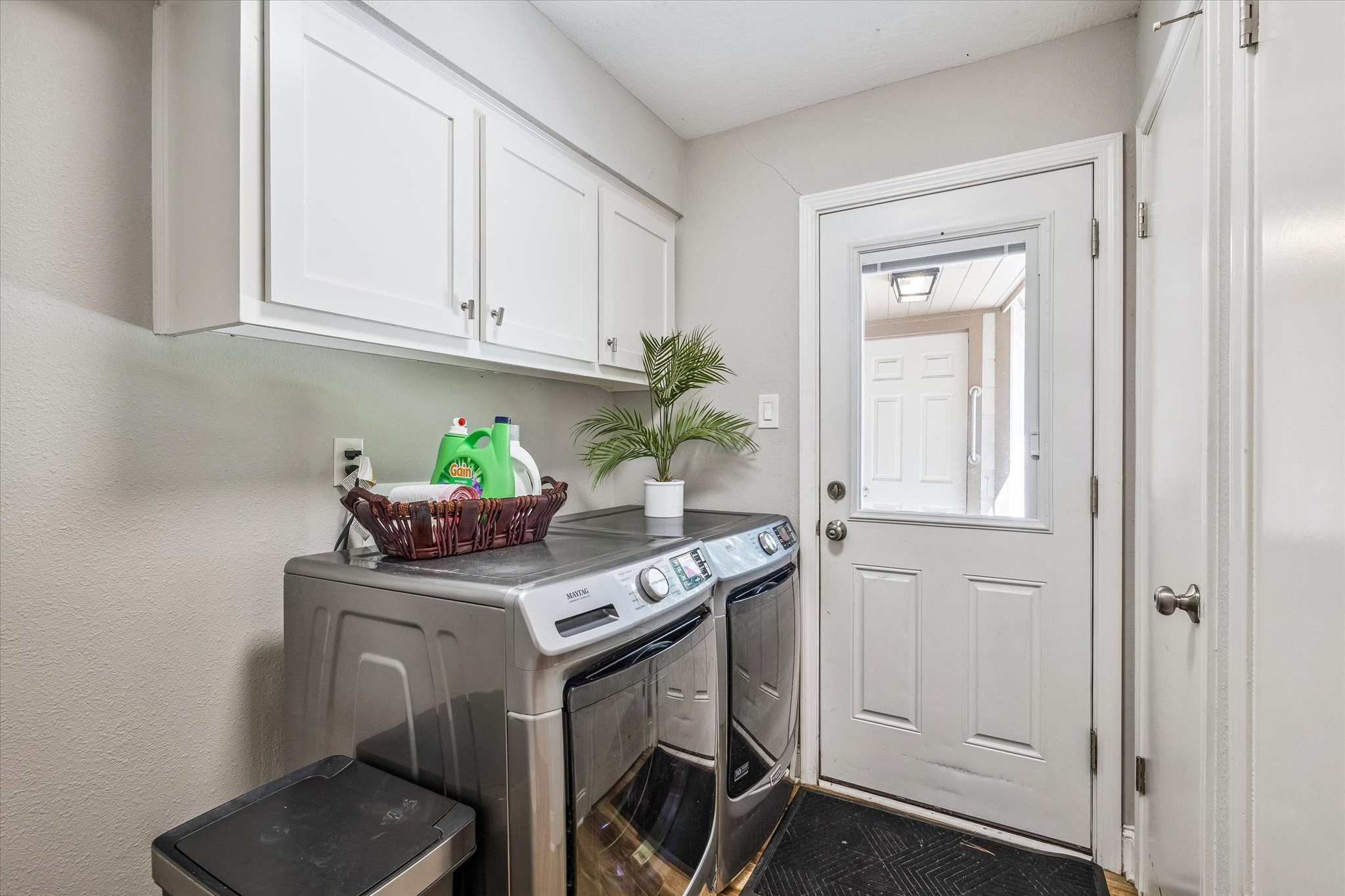 5210 Three Oaks Circle Property Photo 28