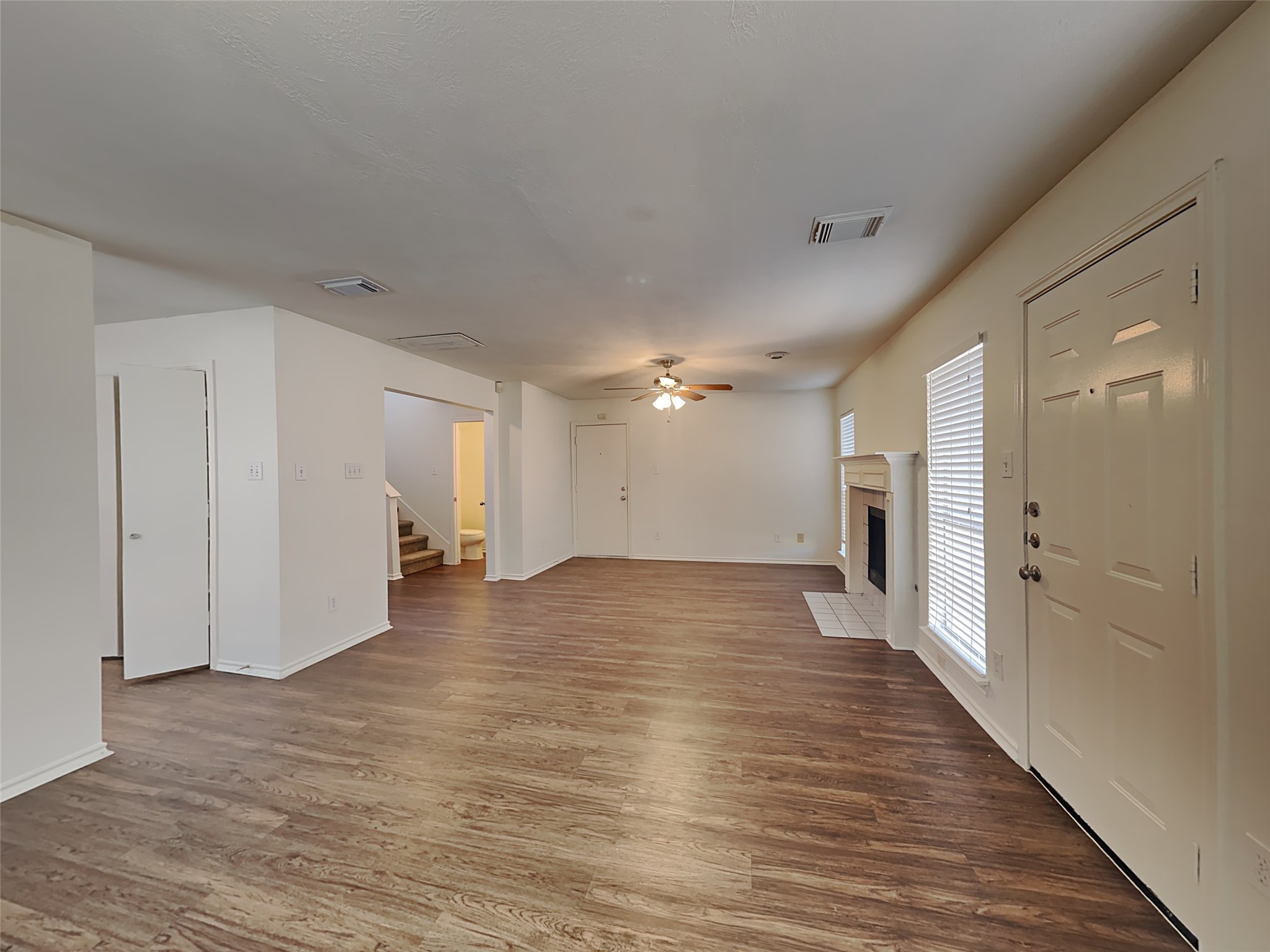 1103 Lochmoor Lane Property Photo 5