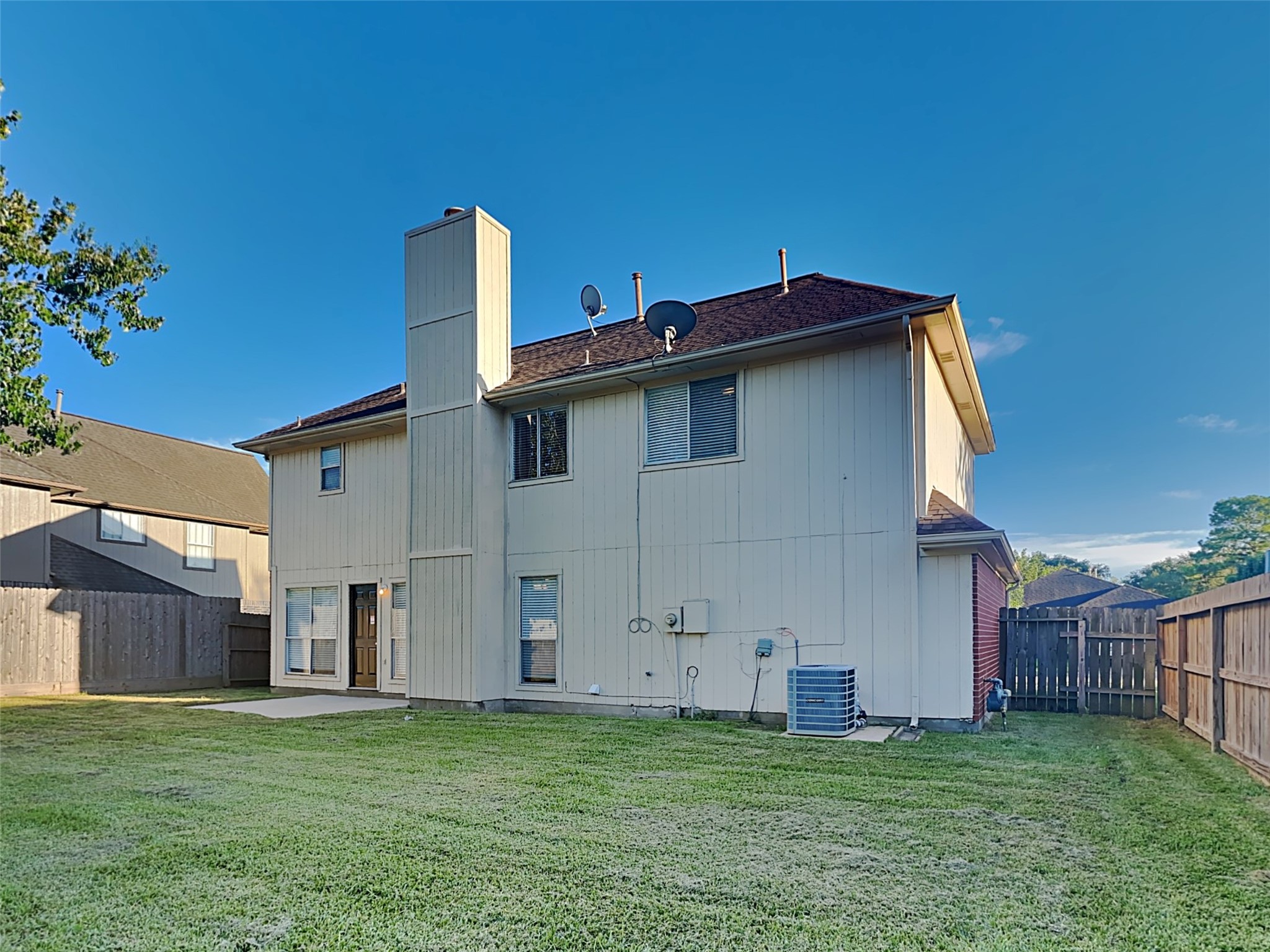 1103 Lochmoor Lane Property Photo 17