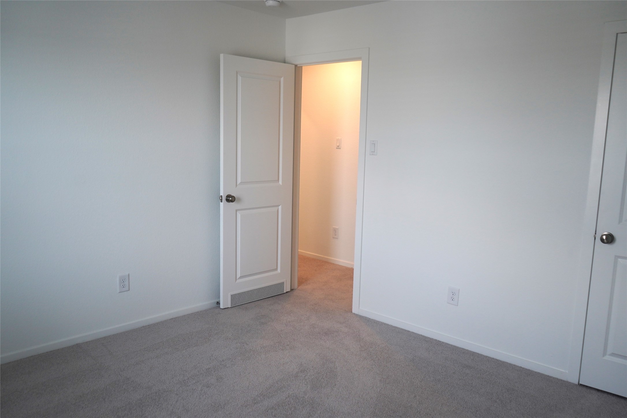 7614 Barcelona Springs Property Photo 16