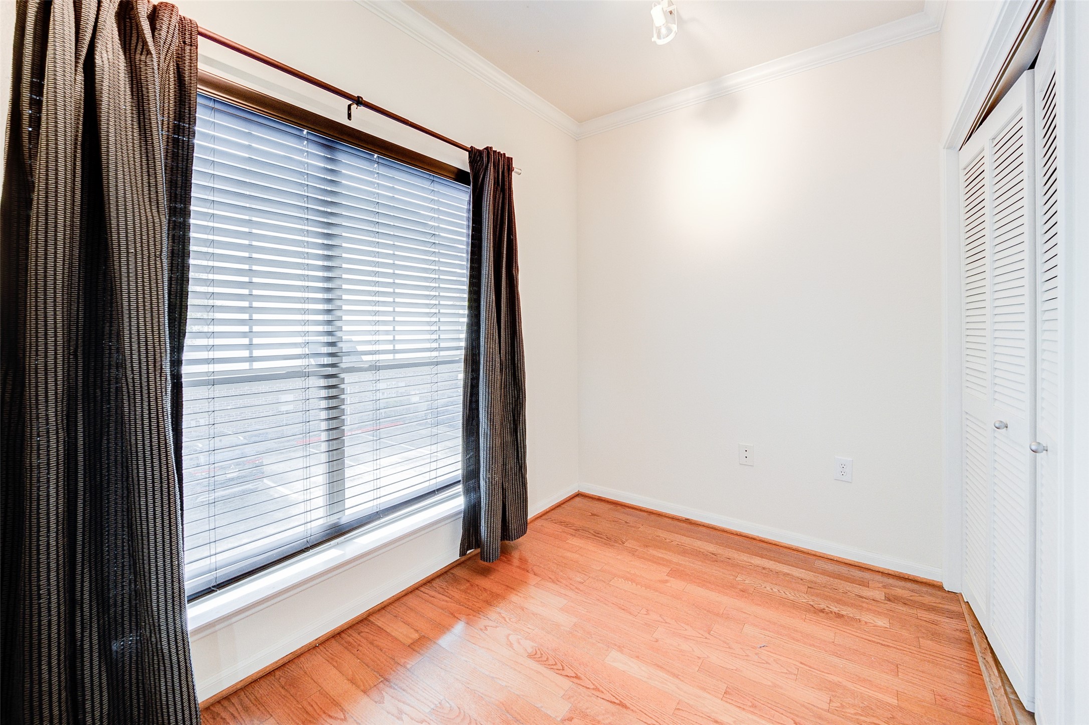 9200 Westheimer Road 705 Property Photo 8
