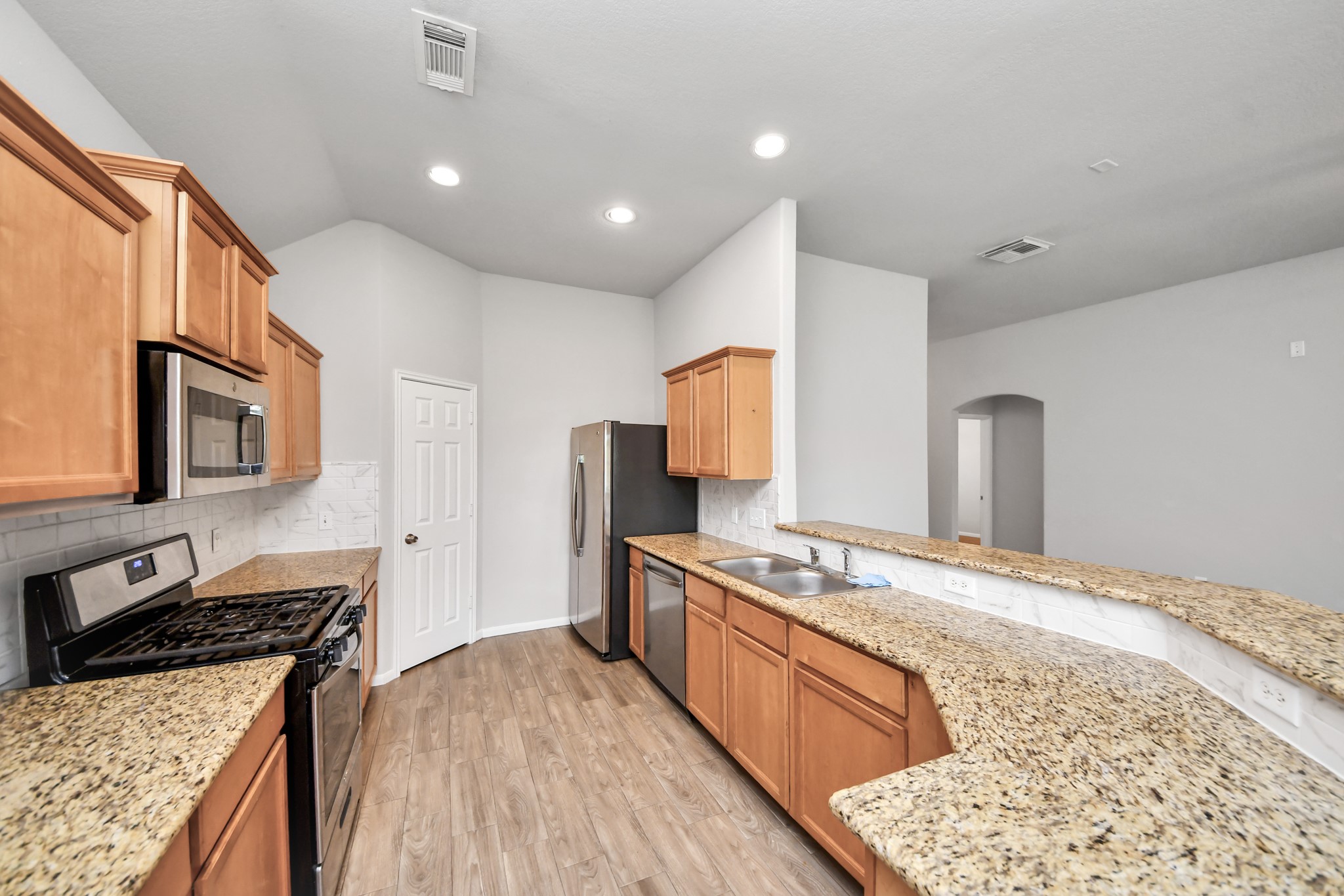 4242 Vineyard Meadow Lane Property Photo 14