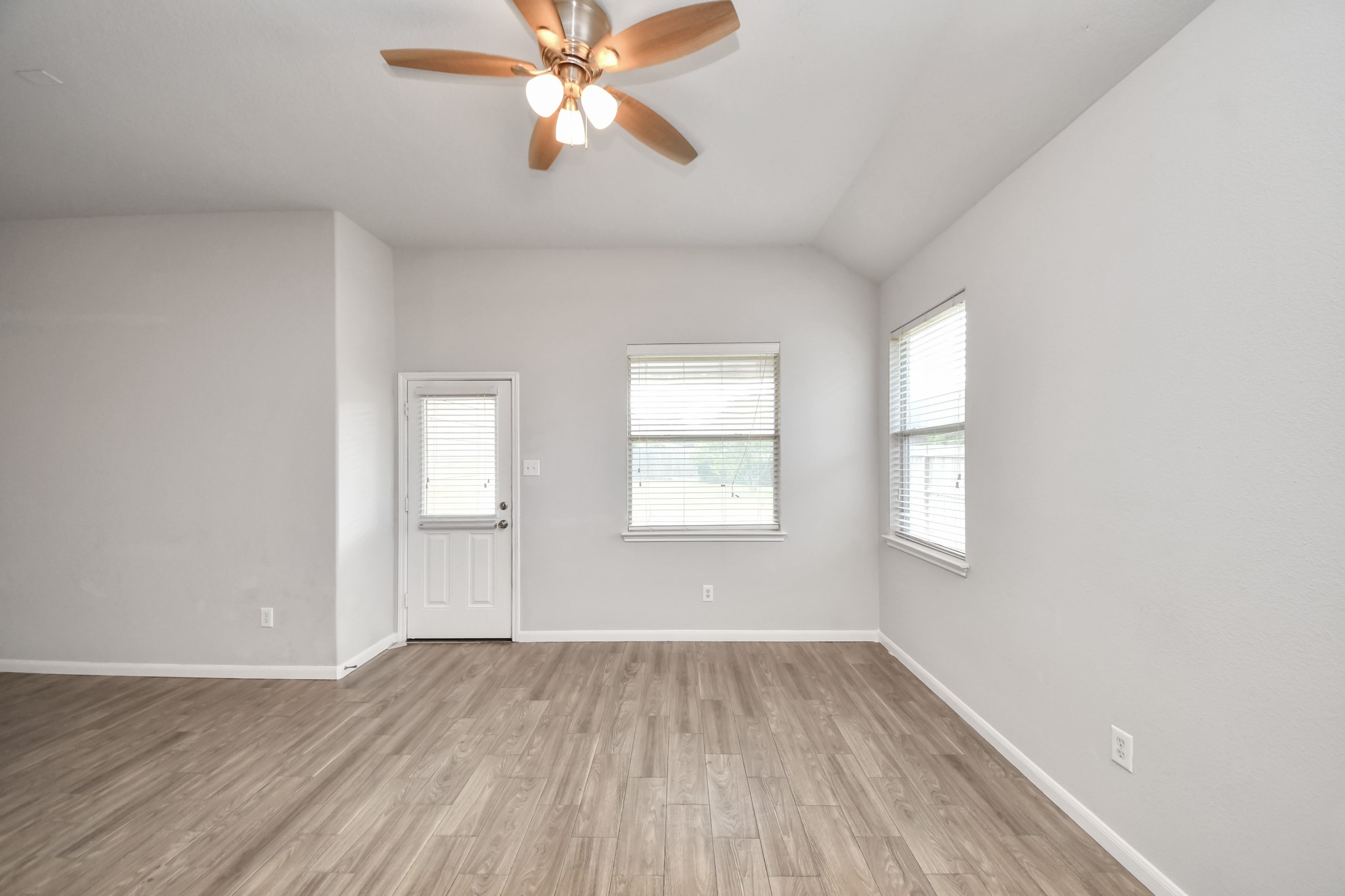 4242 Vineyard Meadow Lane Property Photo 21