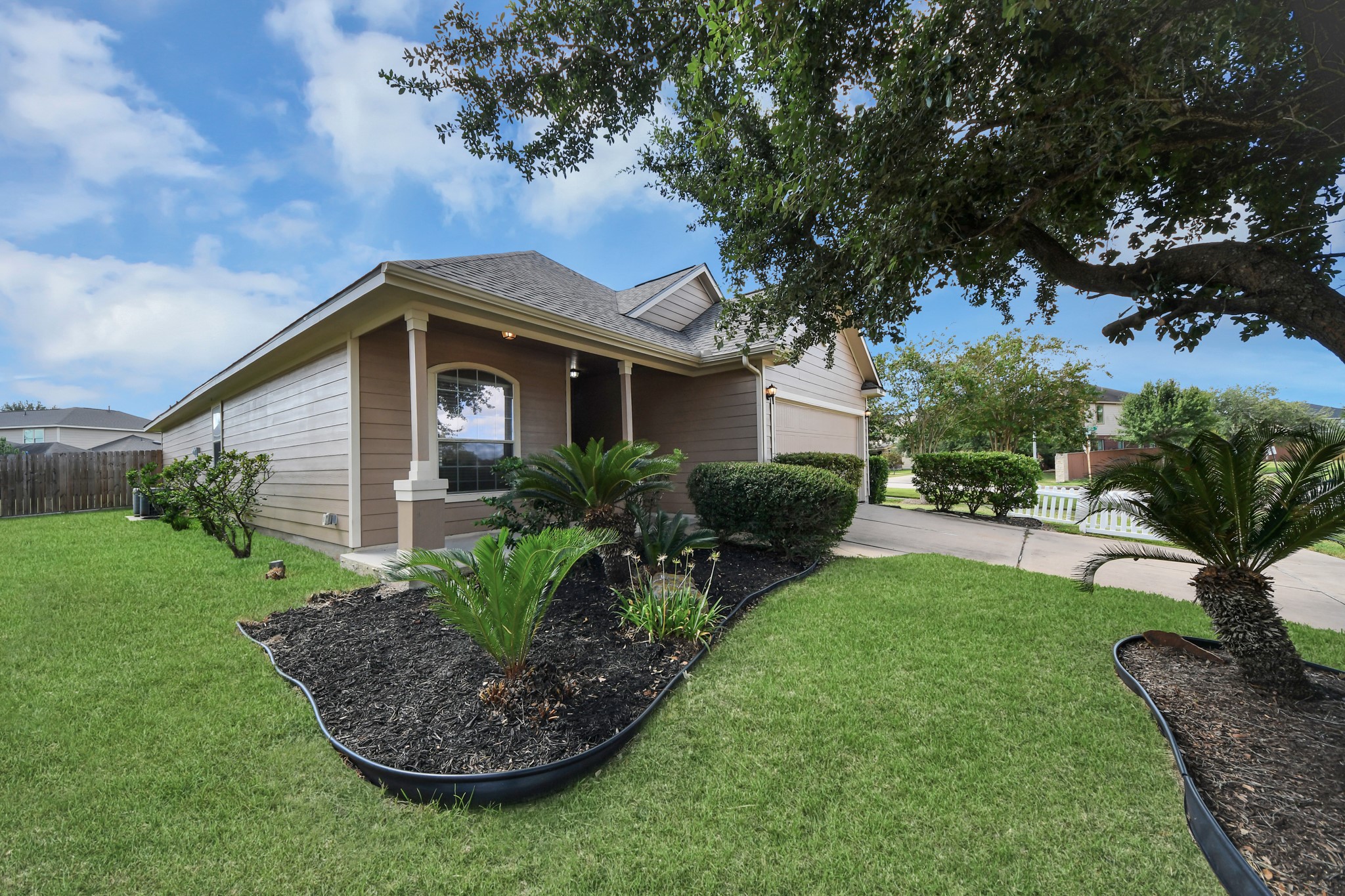 4242 Vineyard Meadow Lane Property Photo 37