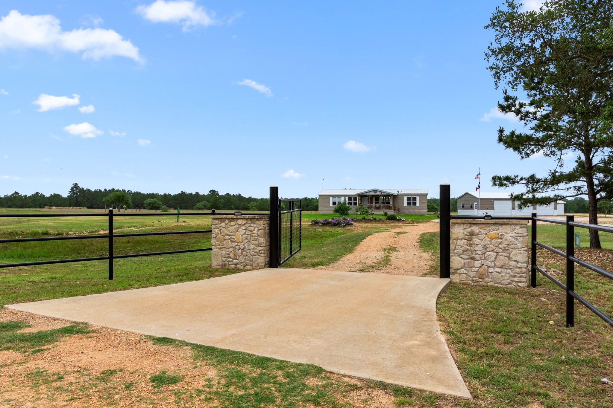 1411 Vogelsang Road Property Photo
