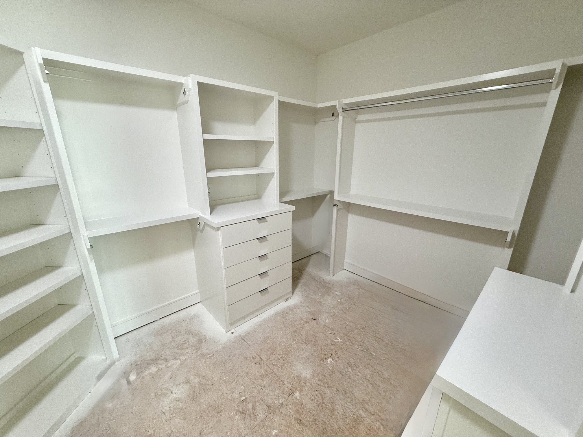 2412 Elmen Street Property Photo 9