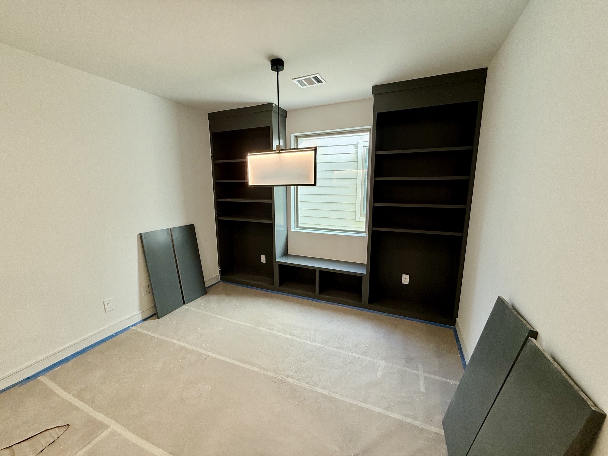 2412 Elmen Street Property Photo 10