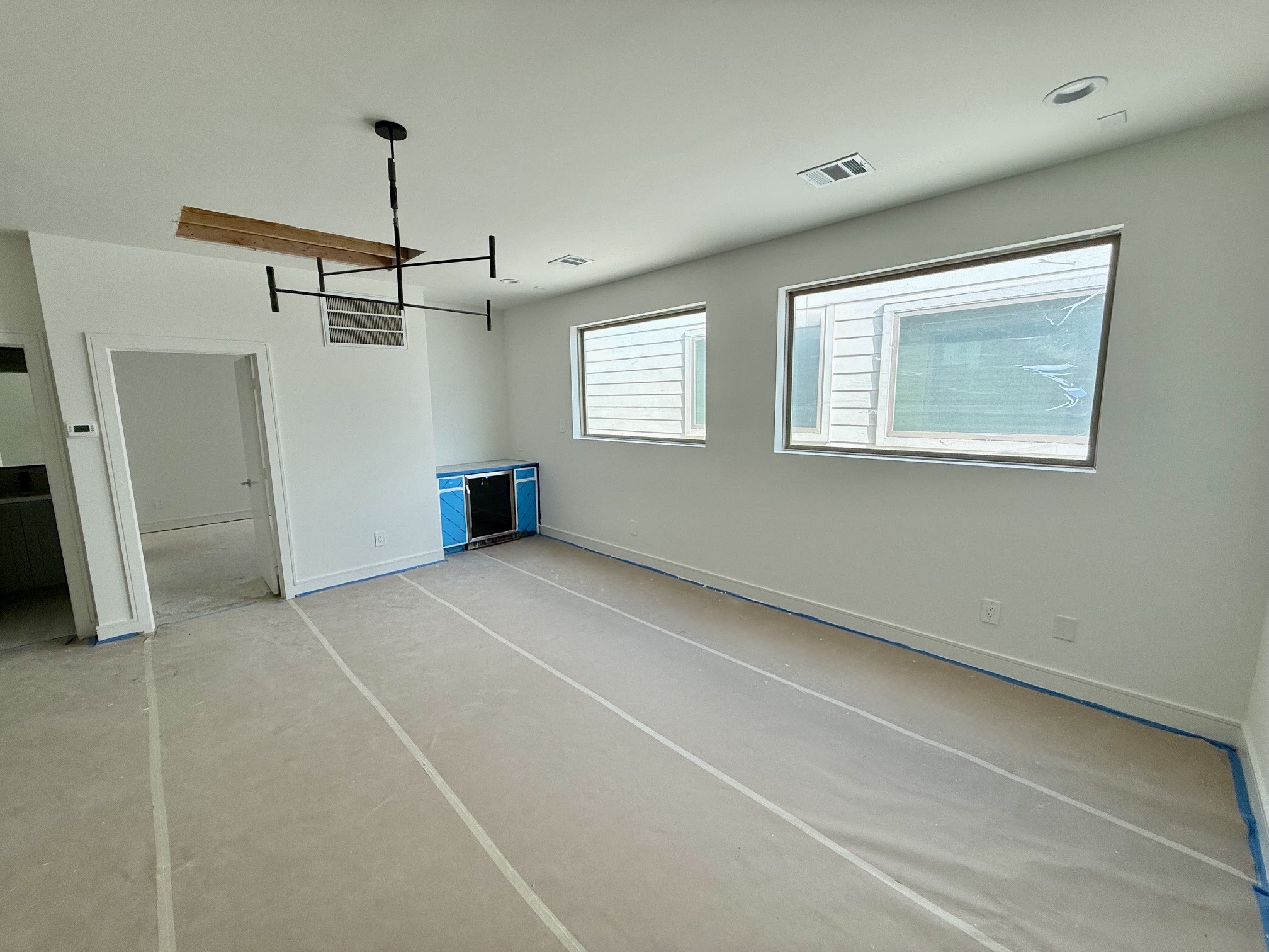 2412 Elmen Street Property Photo 13