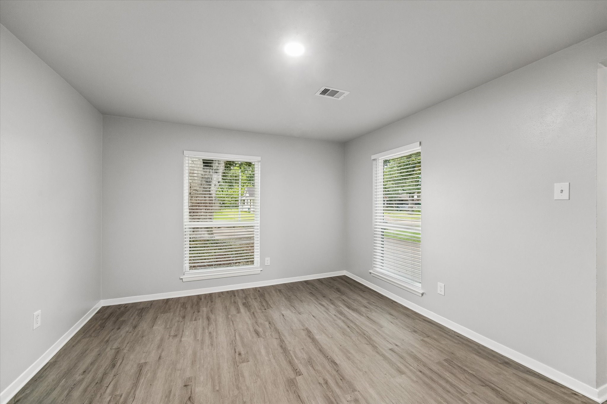 4114 Hill Oak Drive Property Photo 7