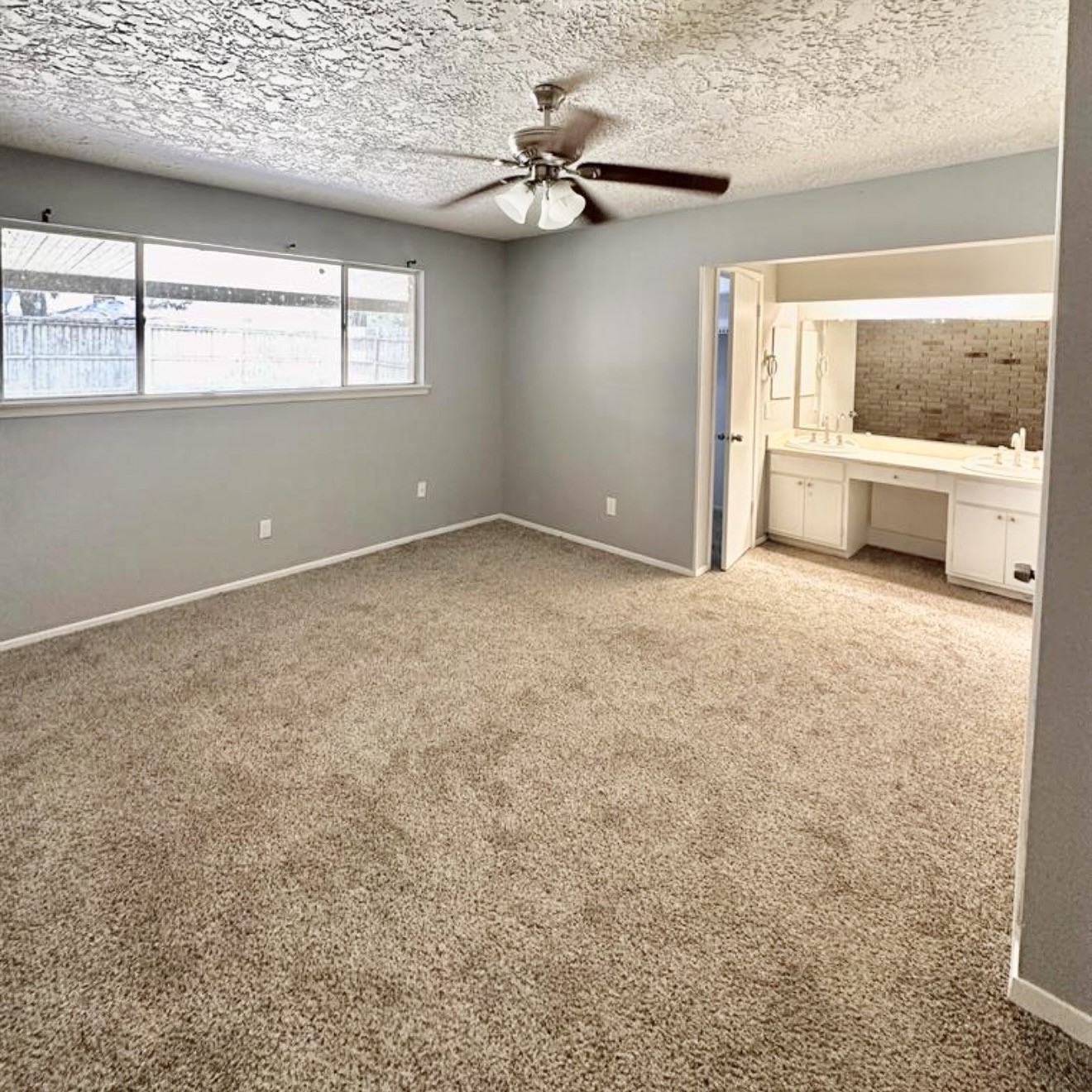 16110 White Star Drive Property Photo 7