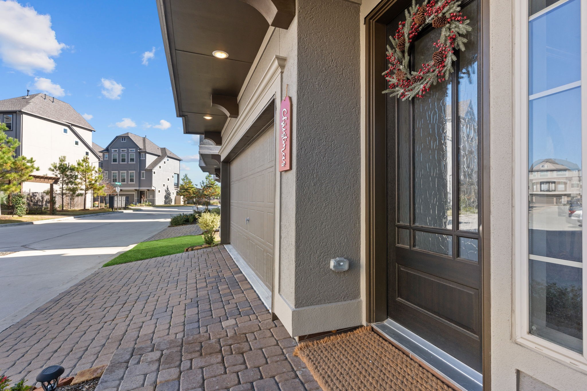 10617 Centre Green Way Way Property Photo 6