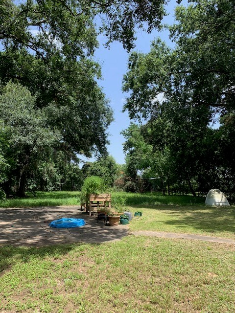 1630 Crestdale Drive Property Photo 3