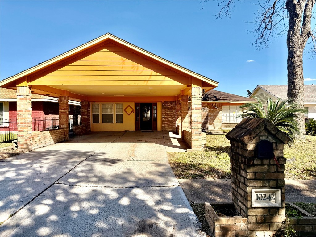 10242 Ella Falls Boulevard Property Photo 2