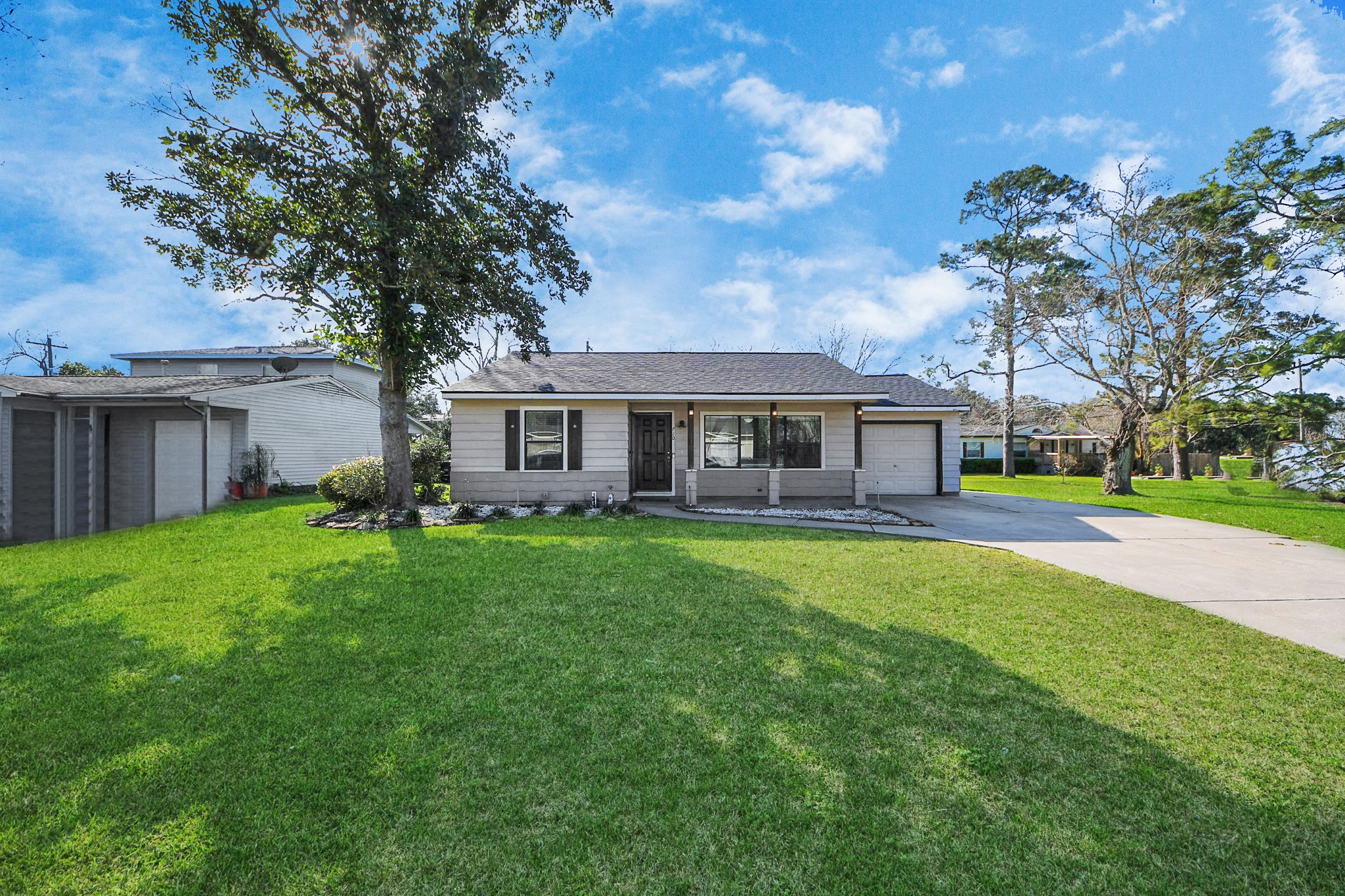 710 Dezso Drive Property Photo