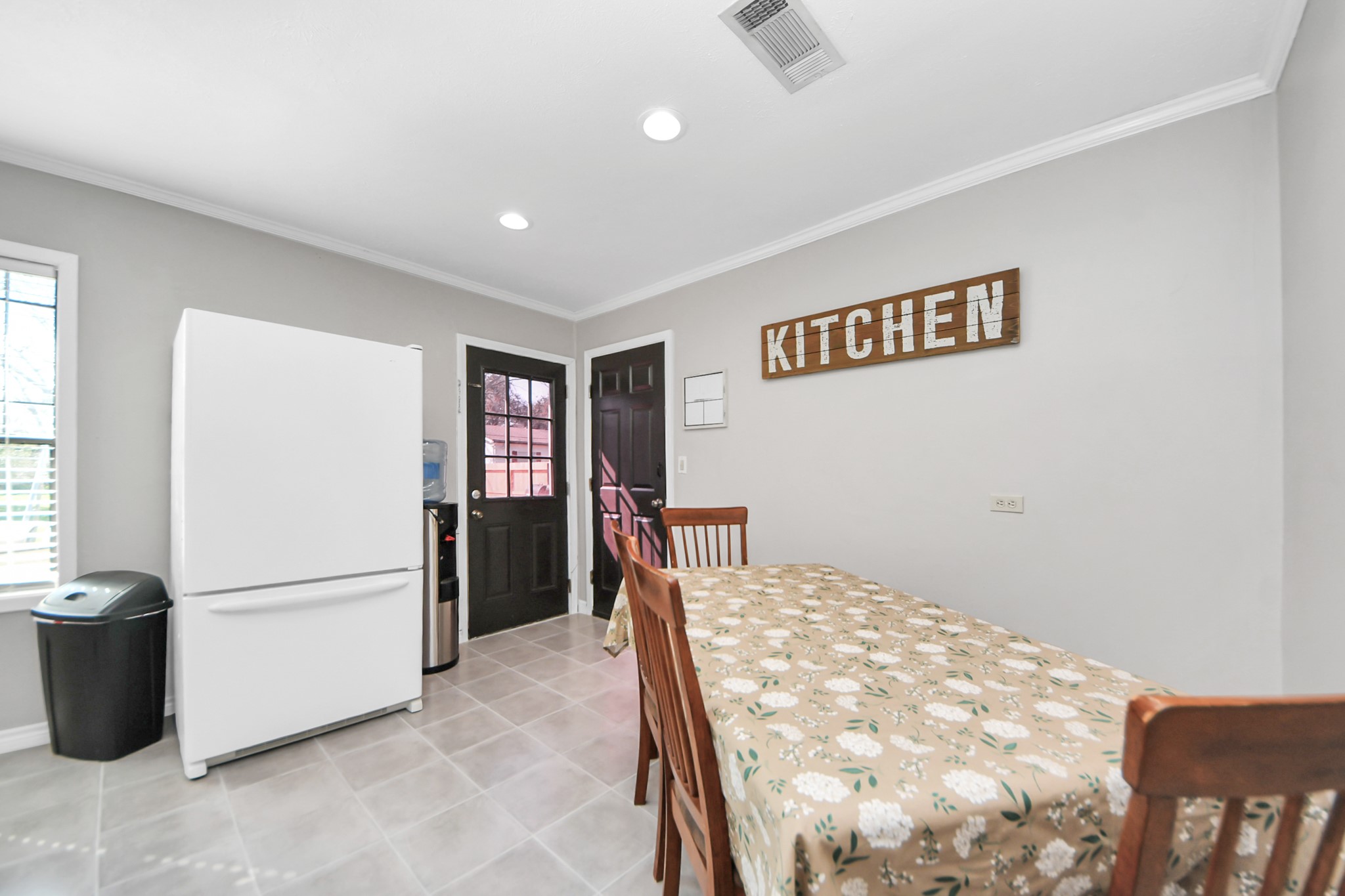 710 Dezso Drive Property Photo 18