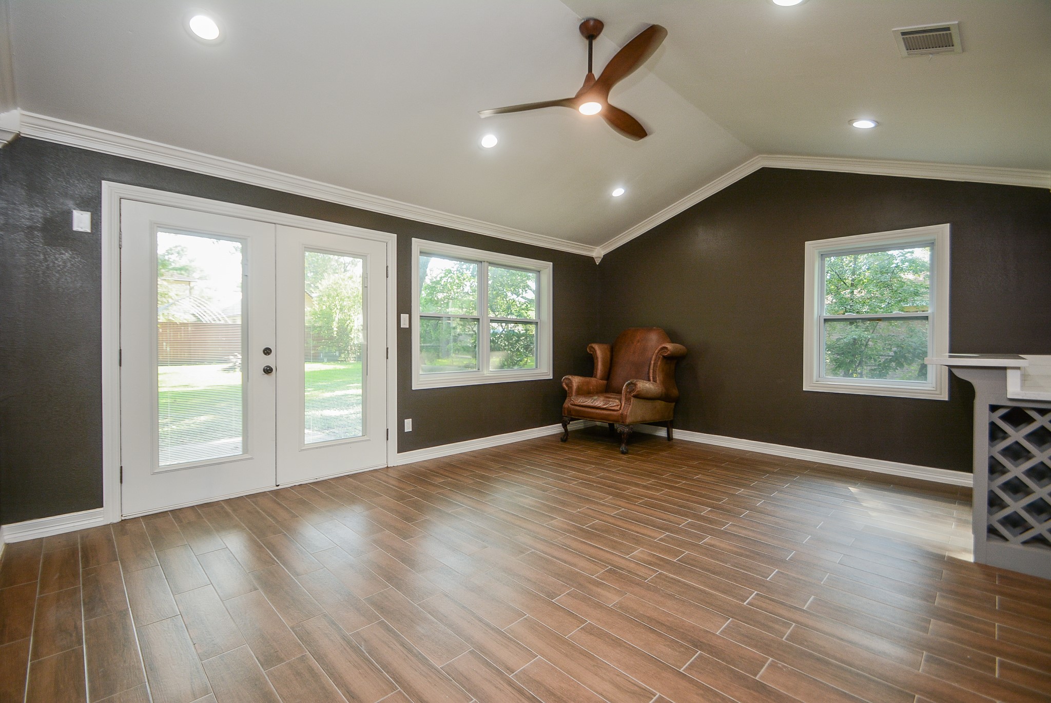 12315 Maxim Drive Property Photo 9