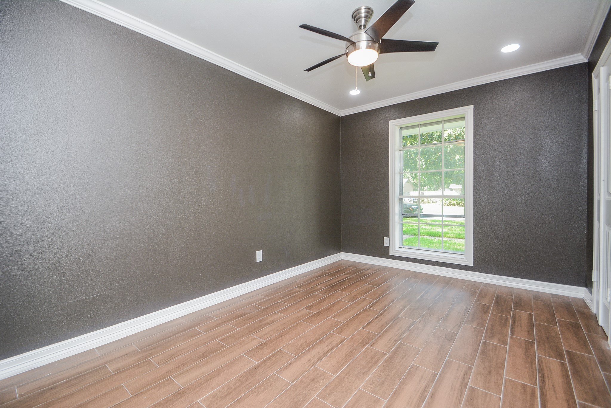 12315 Maxim Drive Property Photo 40