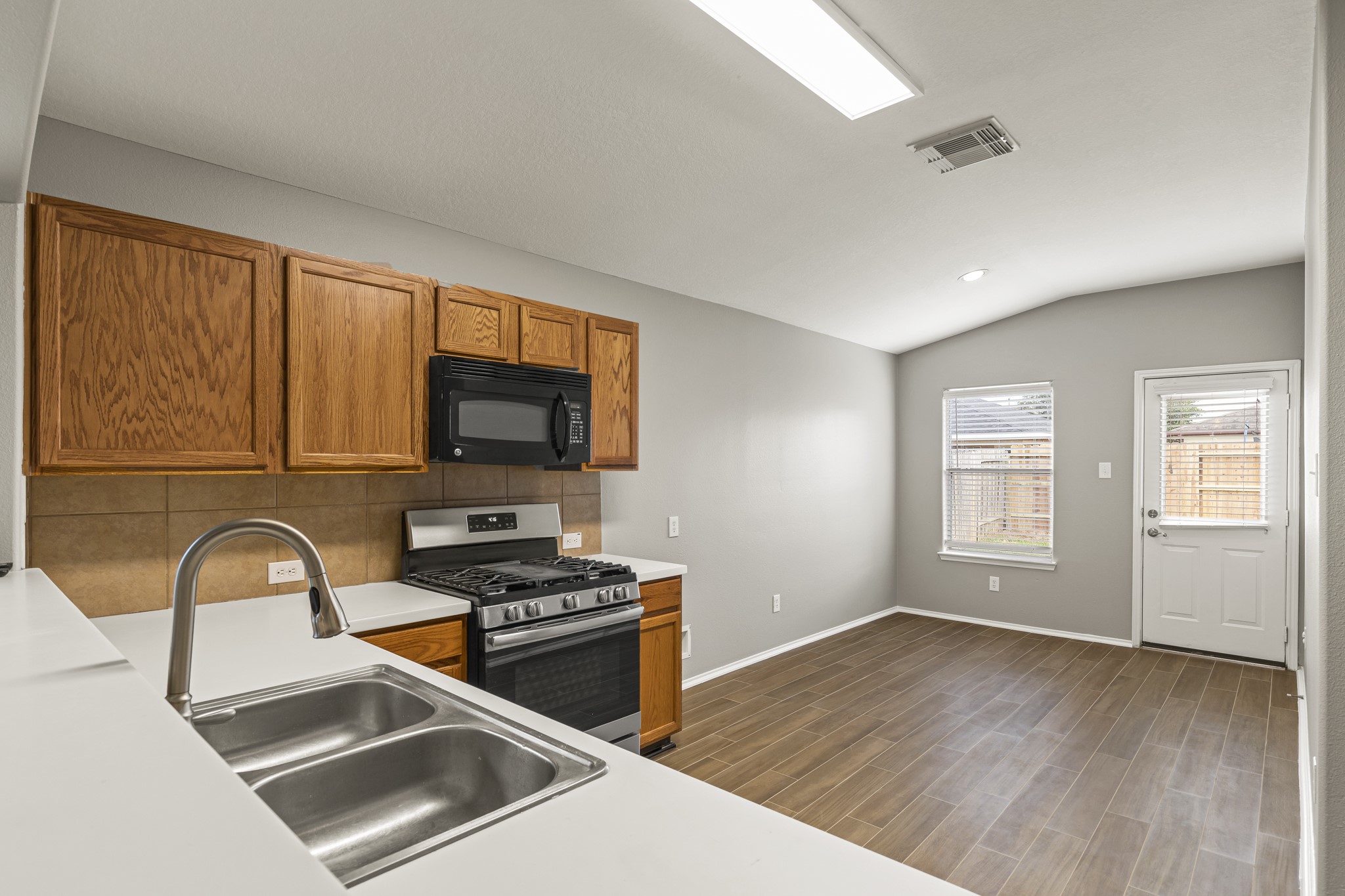 26602 Marble Point Lane Property Photo 6