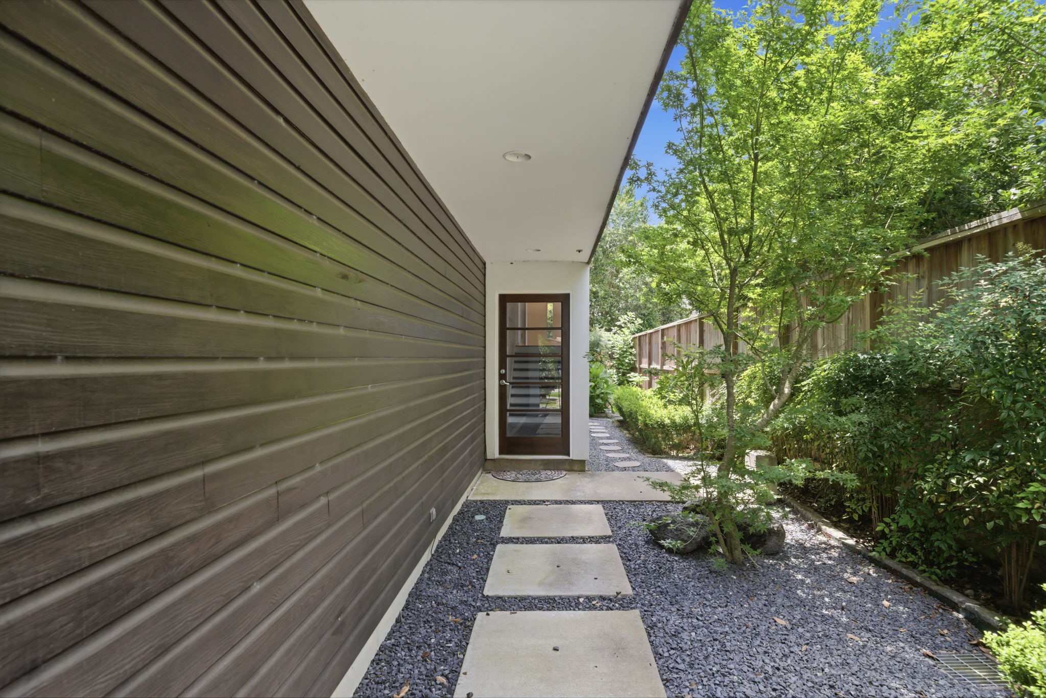 7002 Newcastle Street Property Photo 5