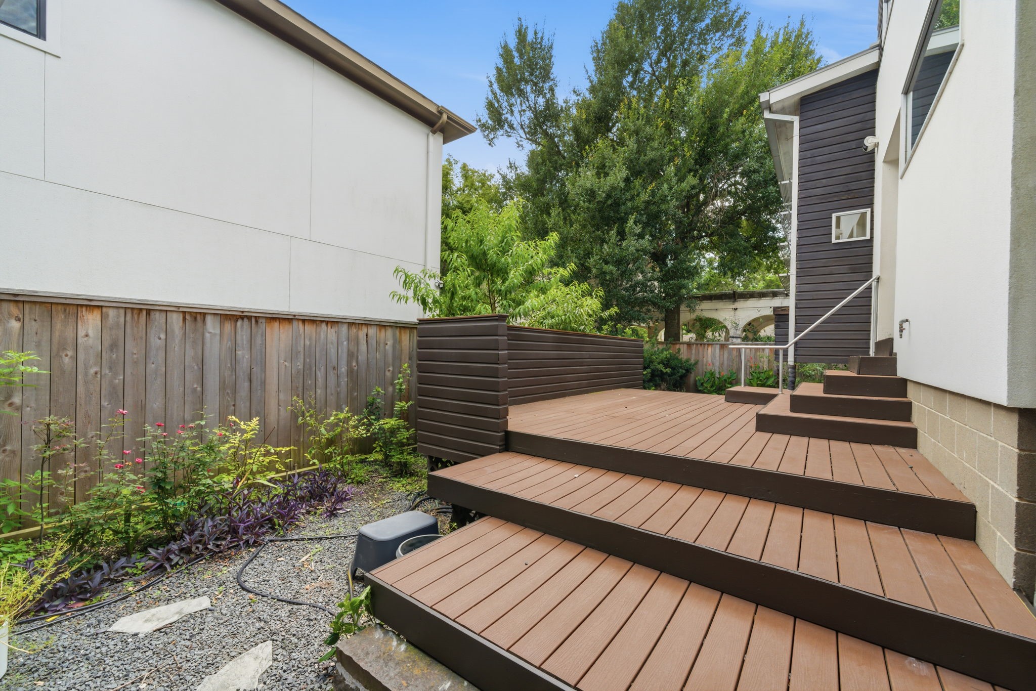 7002 Newcastle Street Property Photo 45
