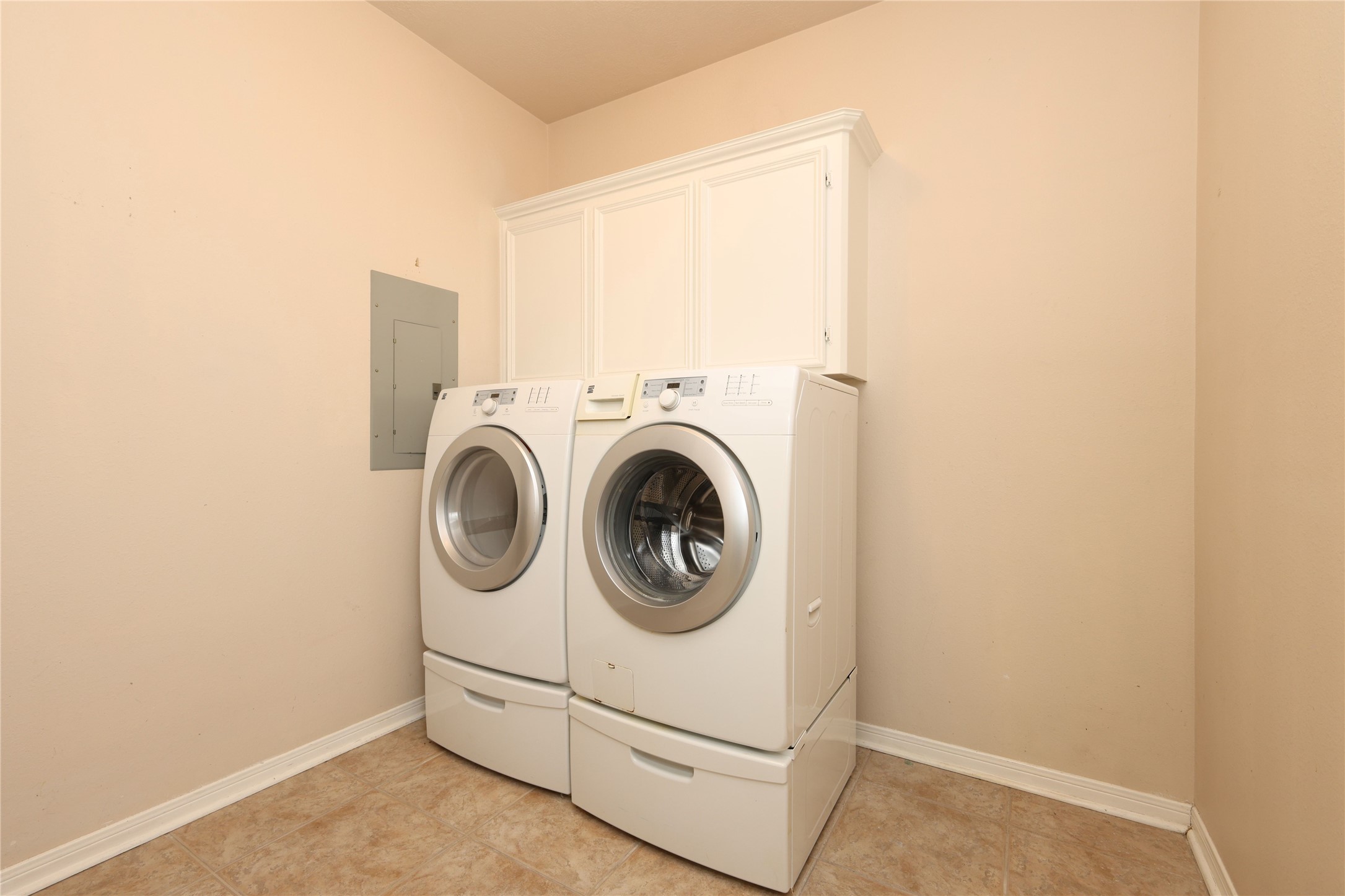 10034 Crestwater Circle Property Photo 33