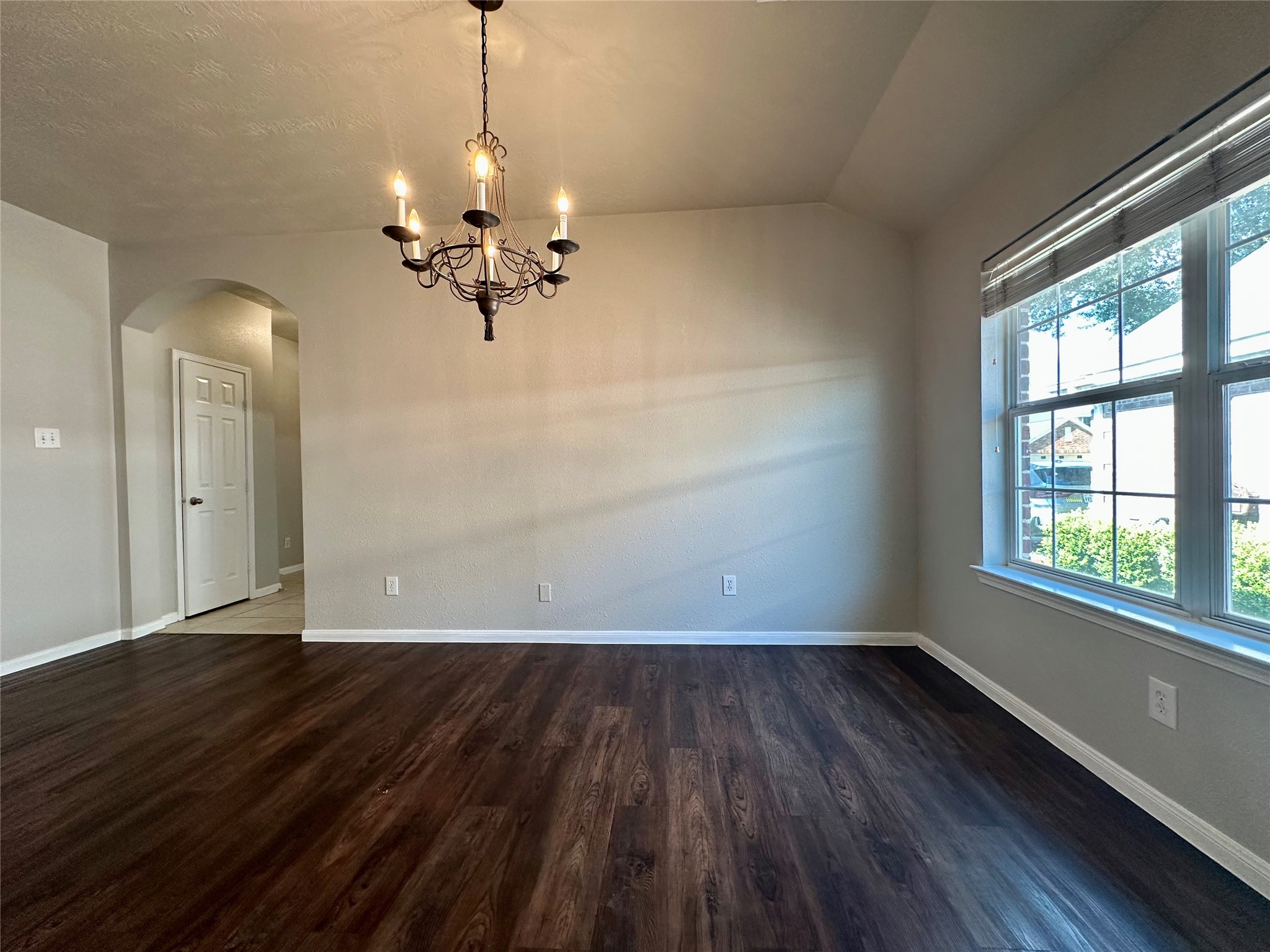 19011 Spring Meadows Lane Property Photo 5