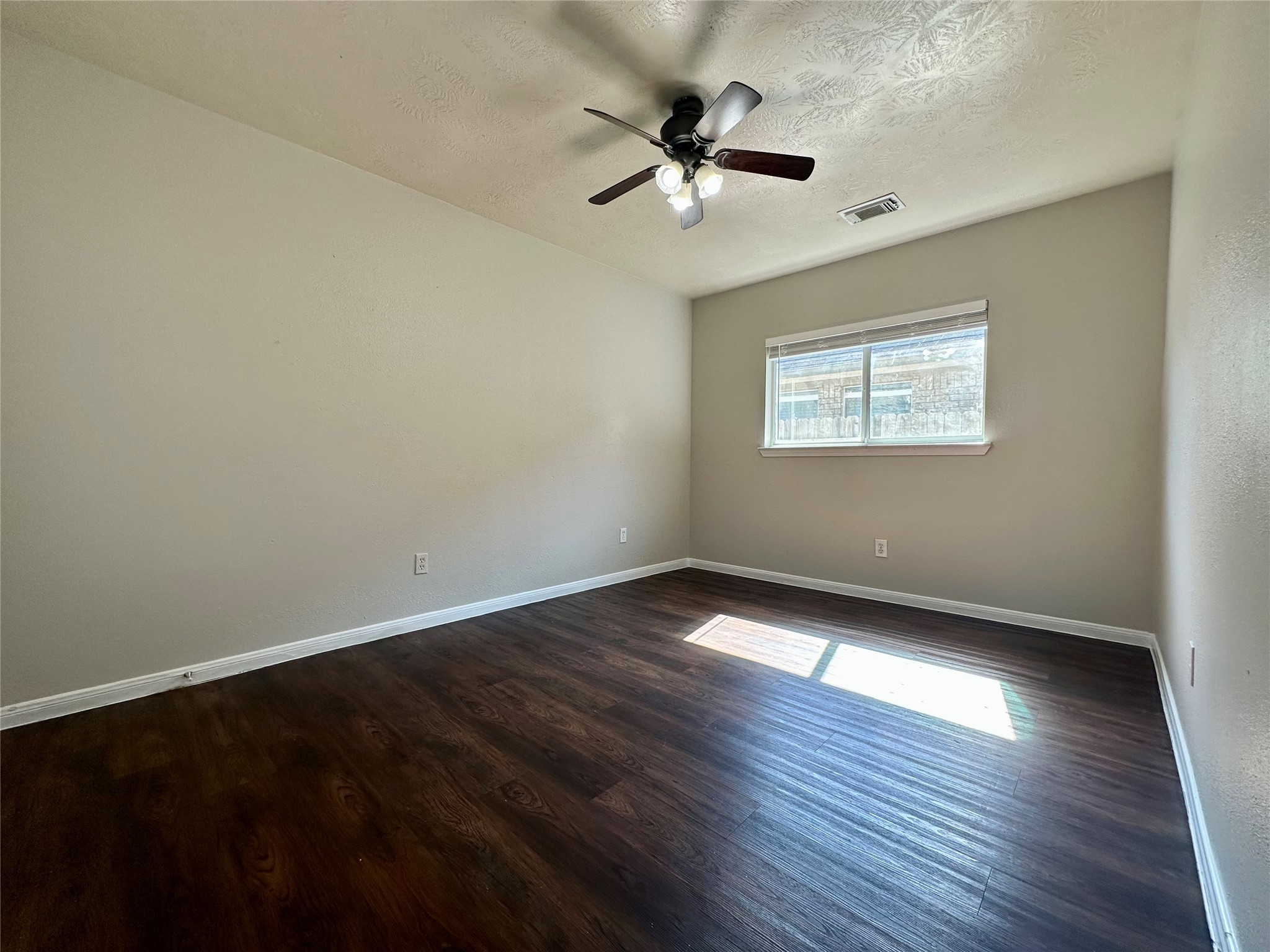 19011 Spring Meadows Lane Property Photo 8