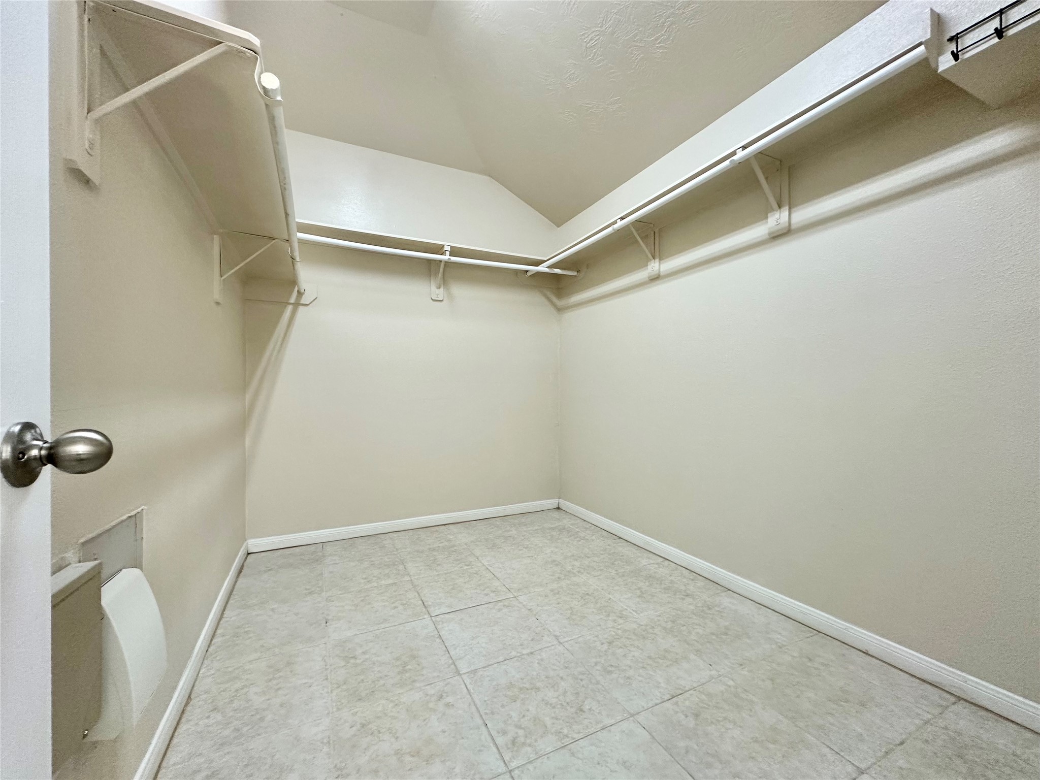 19011 Spring Meadows Lane Property Photo 31