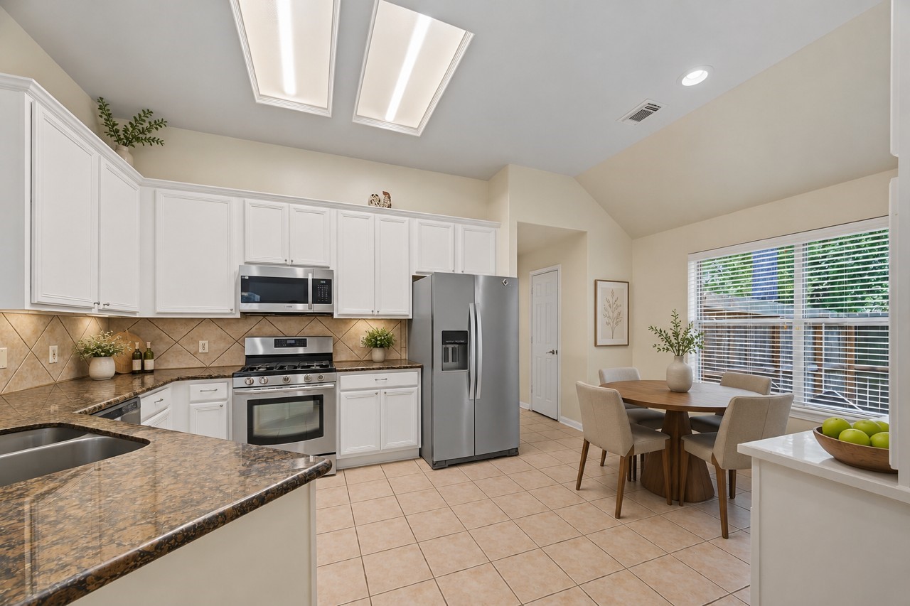22 Fair Light Court Property Photo 4