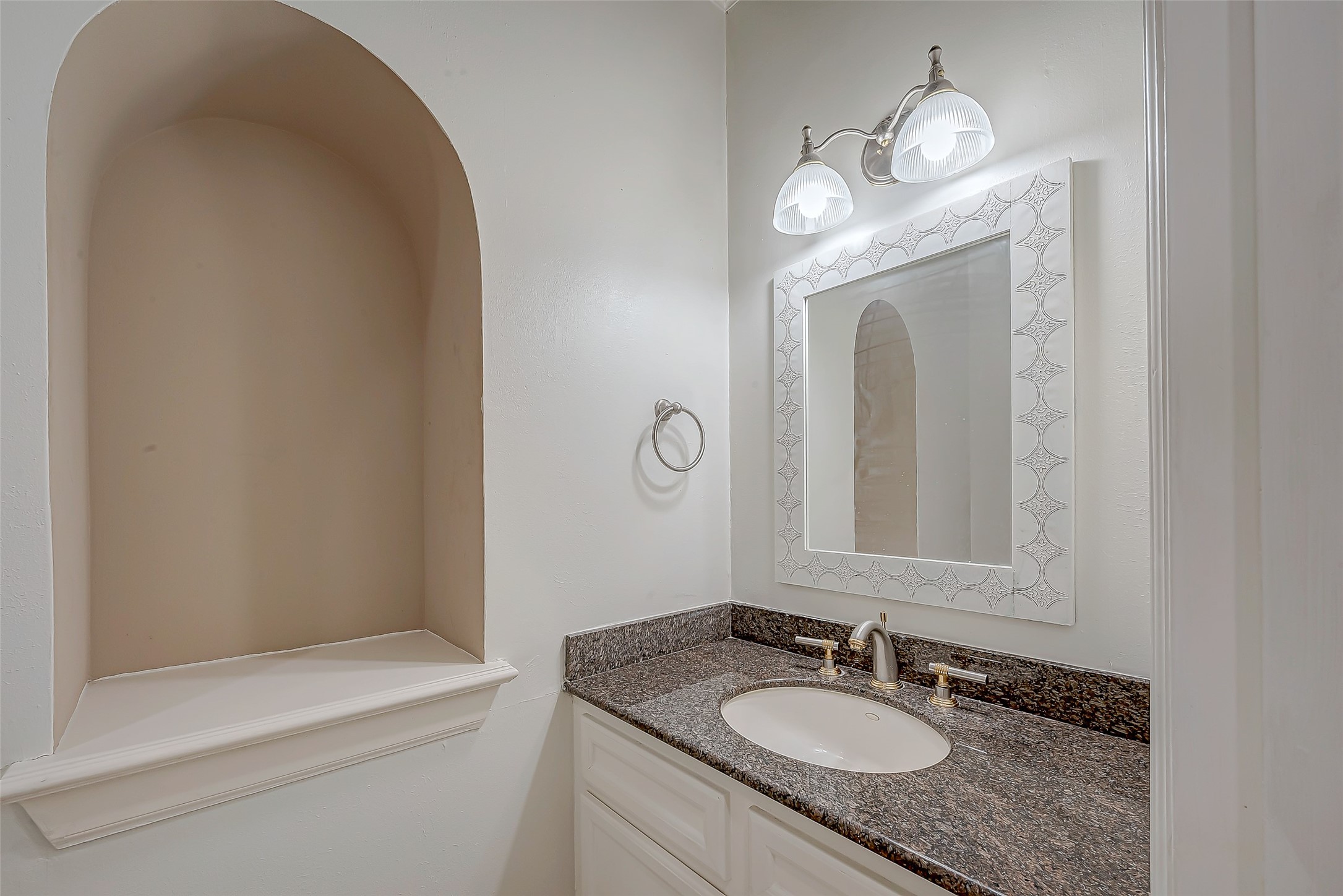 16002 Castletown Park Court Property Photo 23