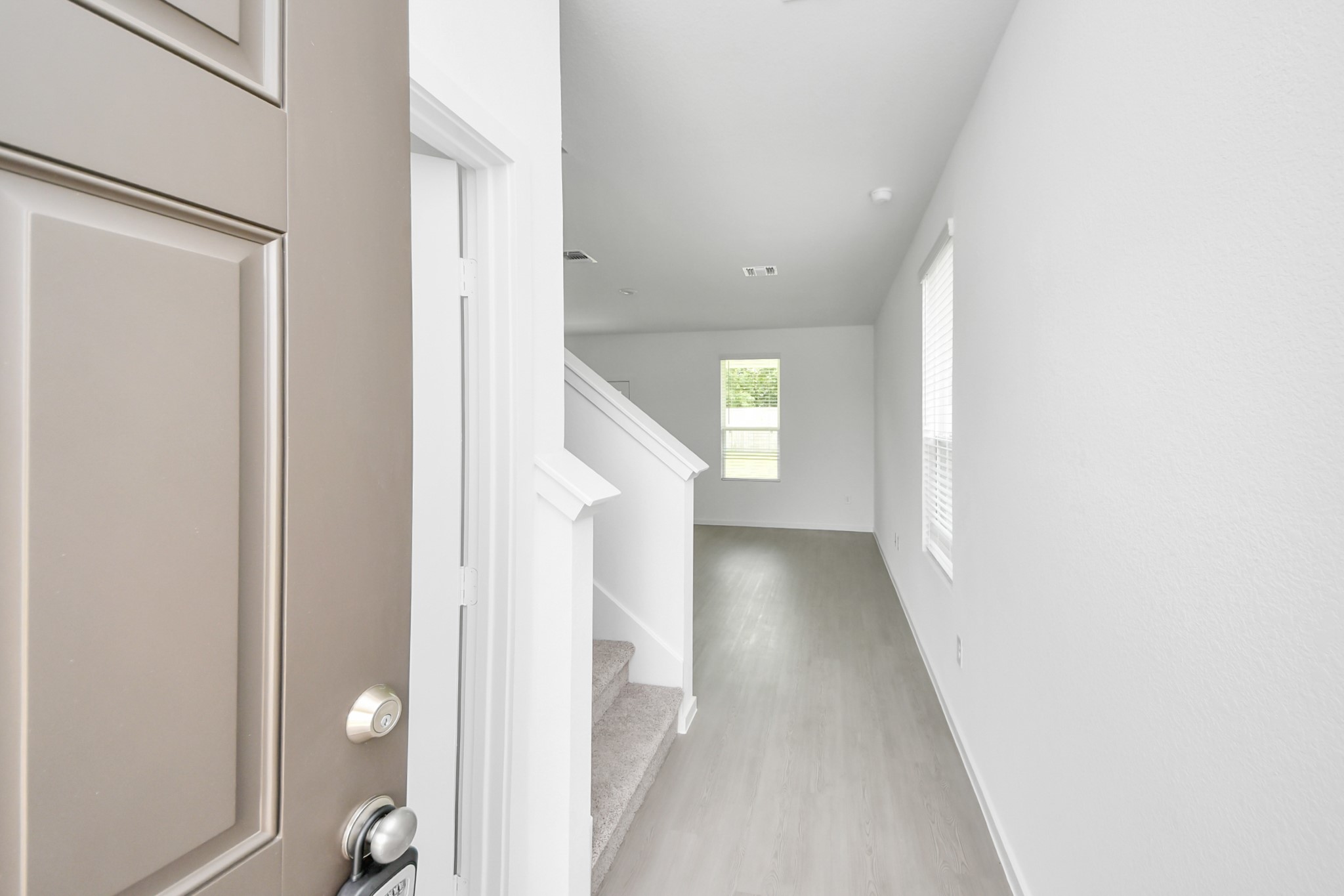 6922 Bens Landing Property Photo 4