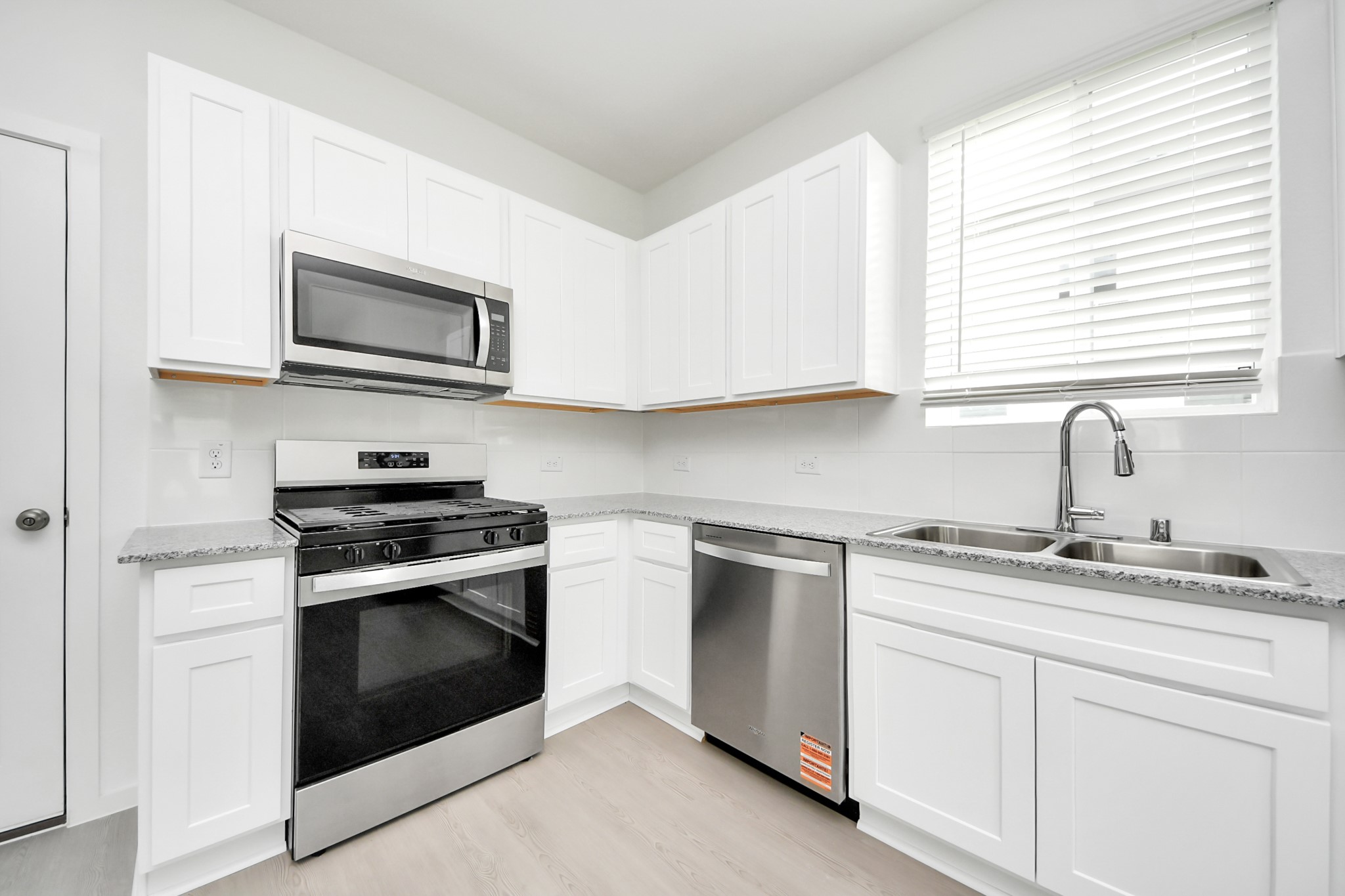 6922 Bens Landing Property Photo 11