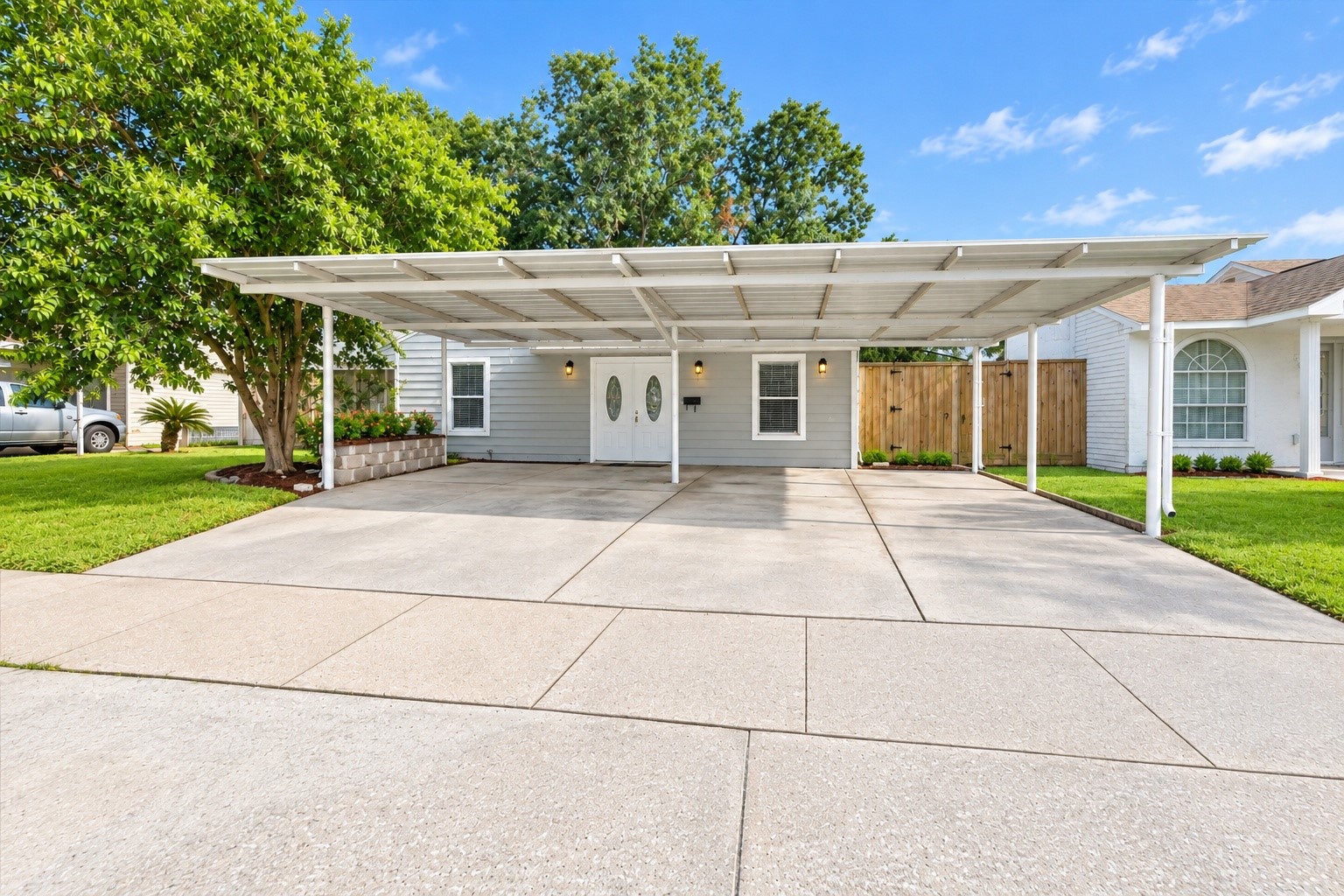 6621 Westview Property Photo 3
