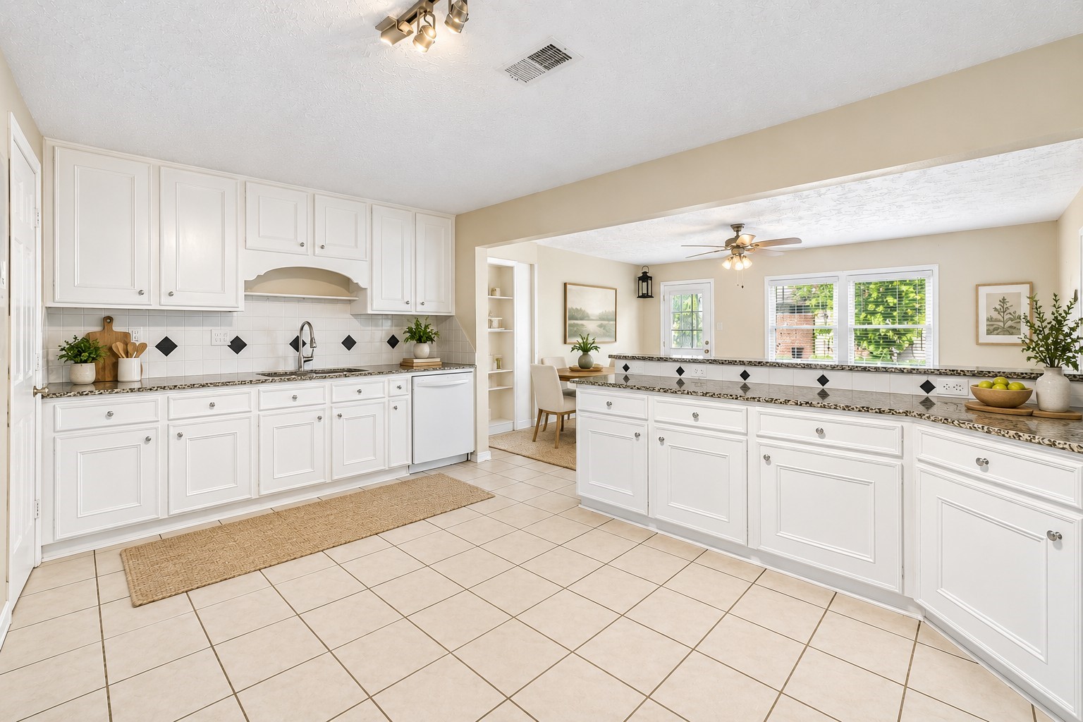 6621 Westview Property Photo 6