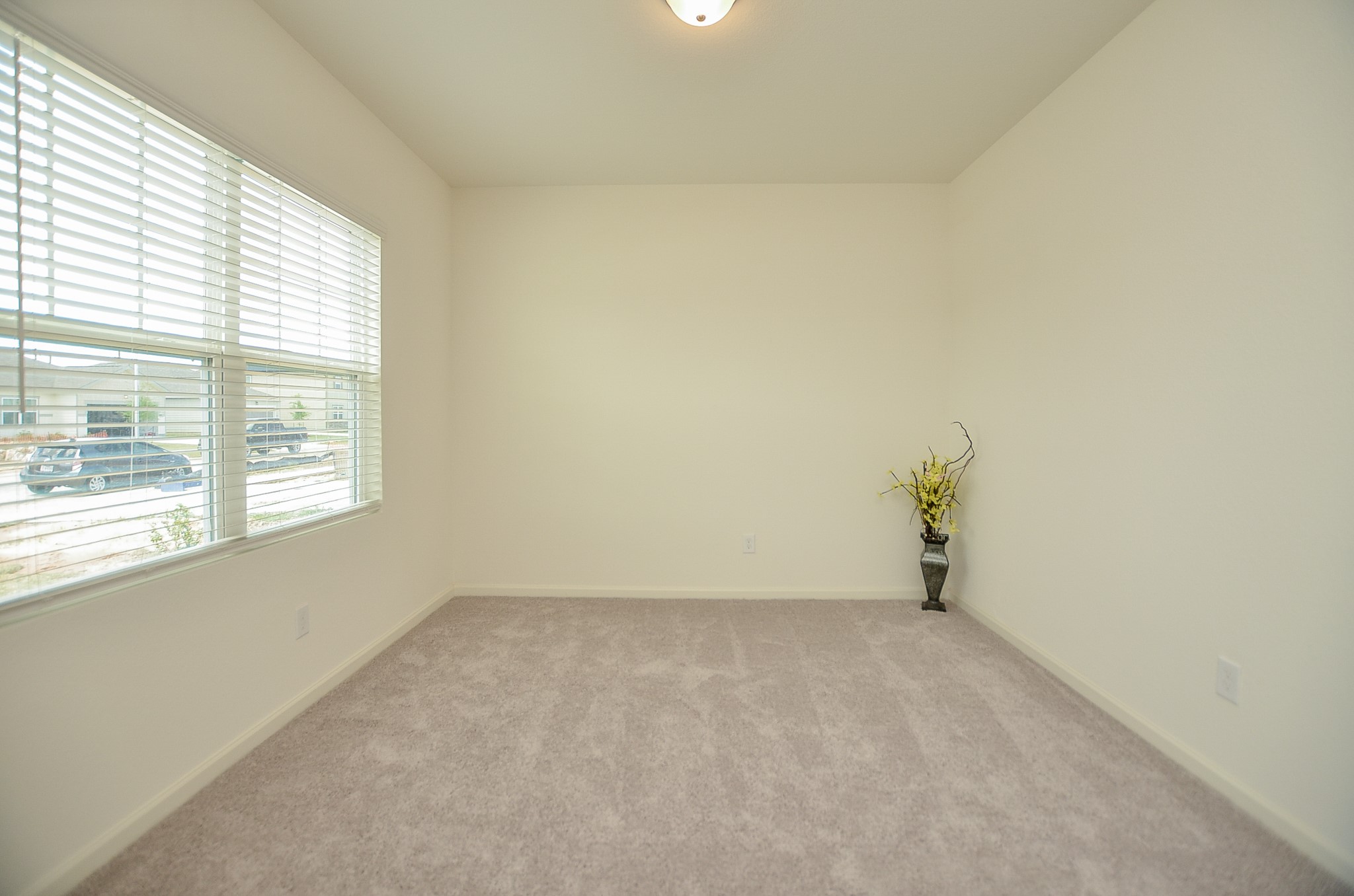 1025 Long Bay Ct Property Photo 9
