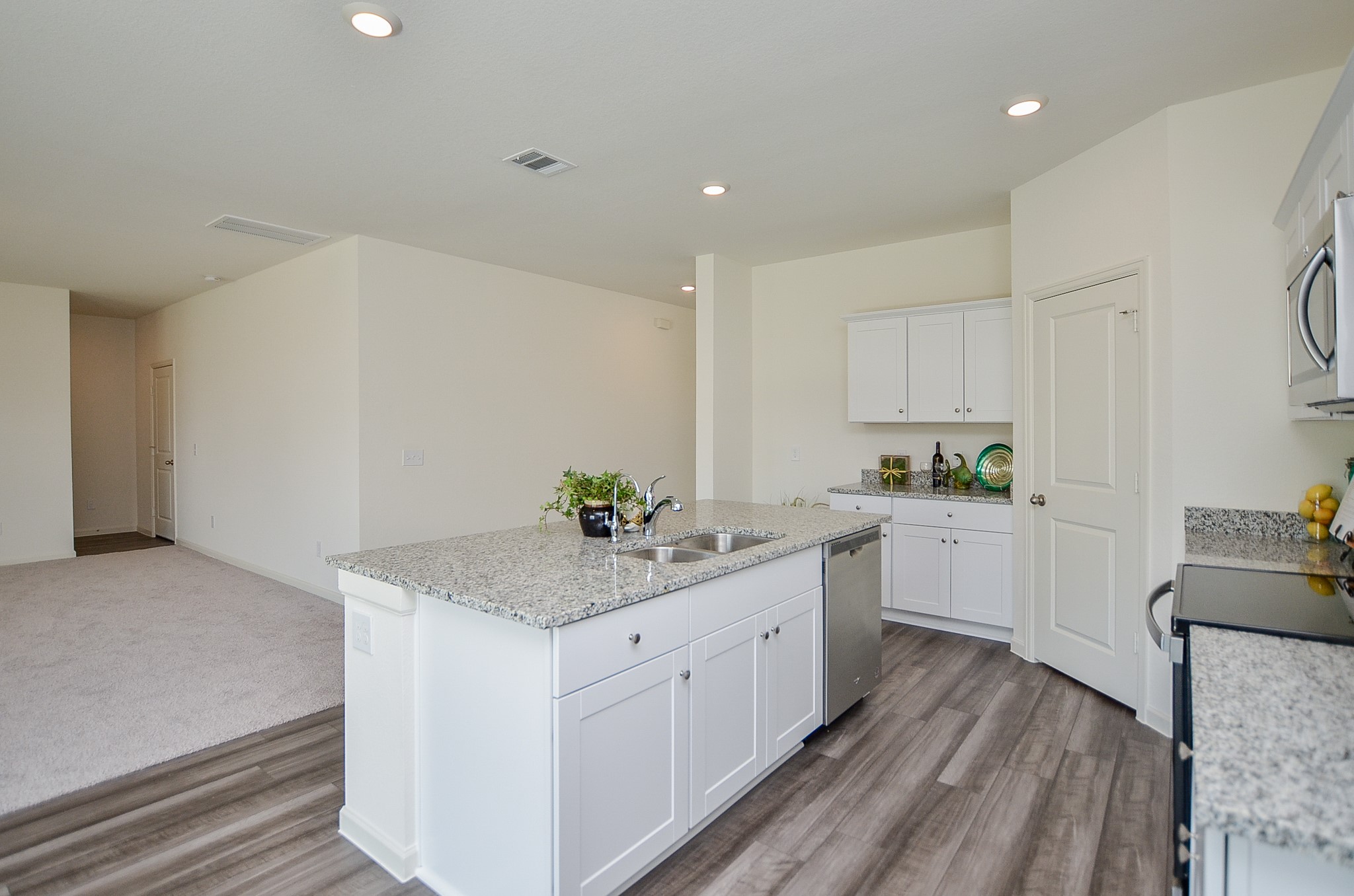 1025 Long Bay Ct Property Photo 13