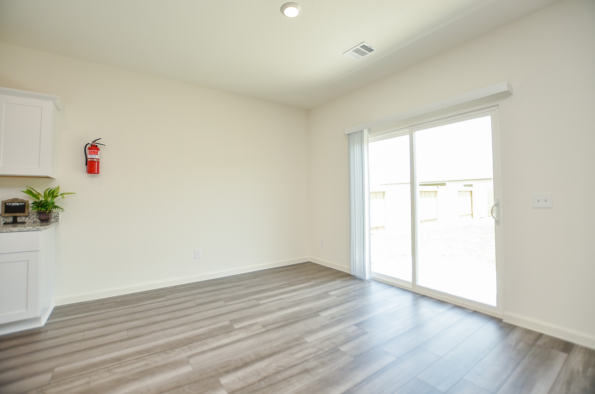1025 Long Bay Ct Property Photo 15