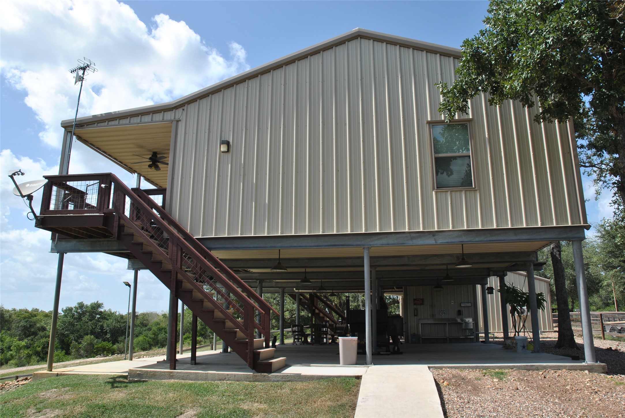 17377 Highway 87 N Property Photo 1