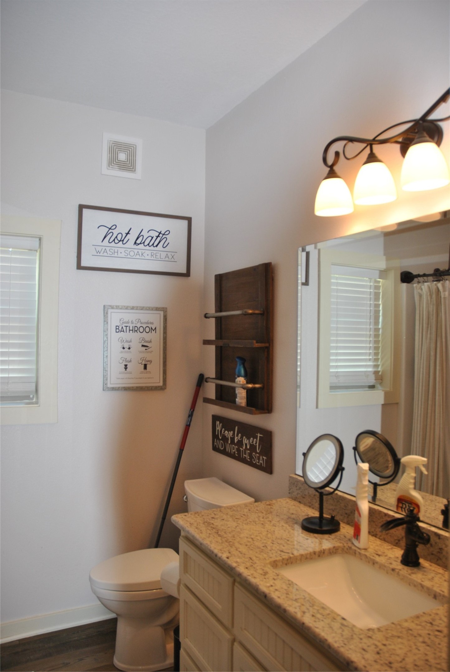 17377 Highway 87 N Property Photo 7